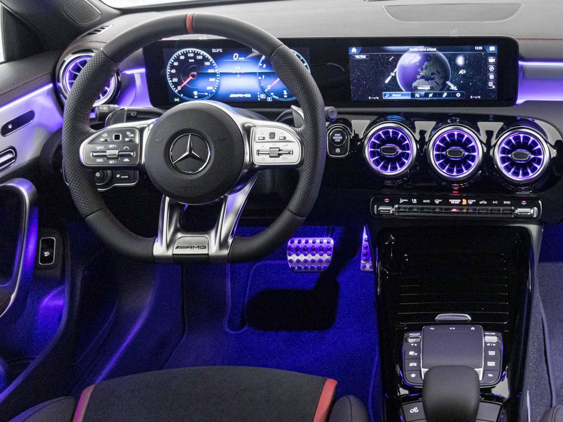 MERCEDES-BENZ CLA 35 AMG 4MATIC Shooting Brake-image-9