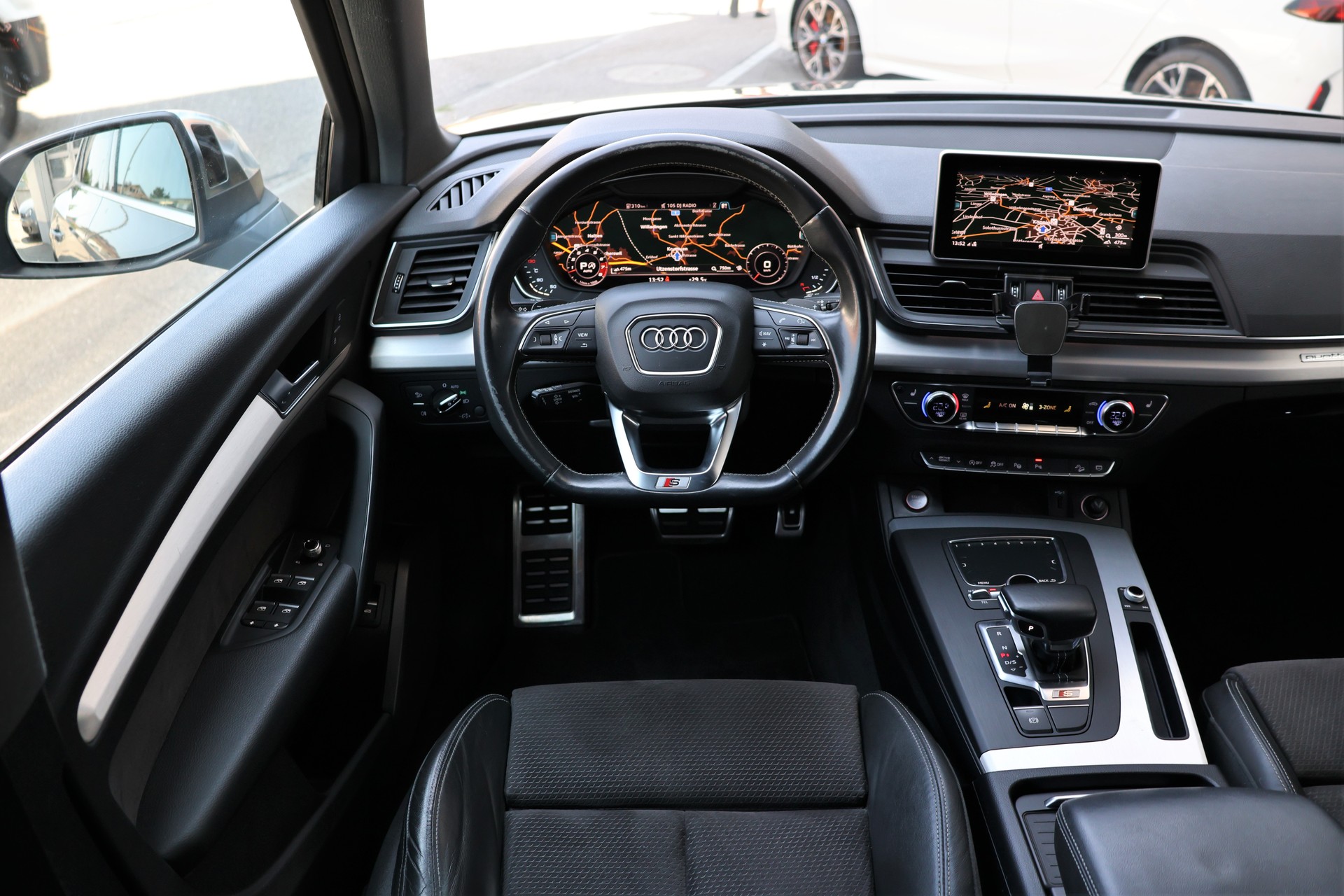 AUDI SQ5 3.0 TFSI quattro S-tronic (CH)-image-13