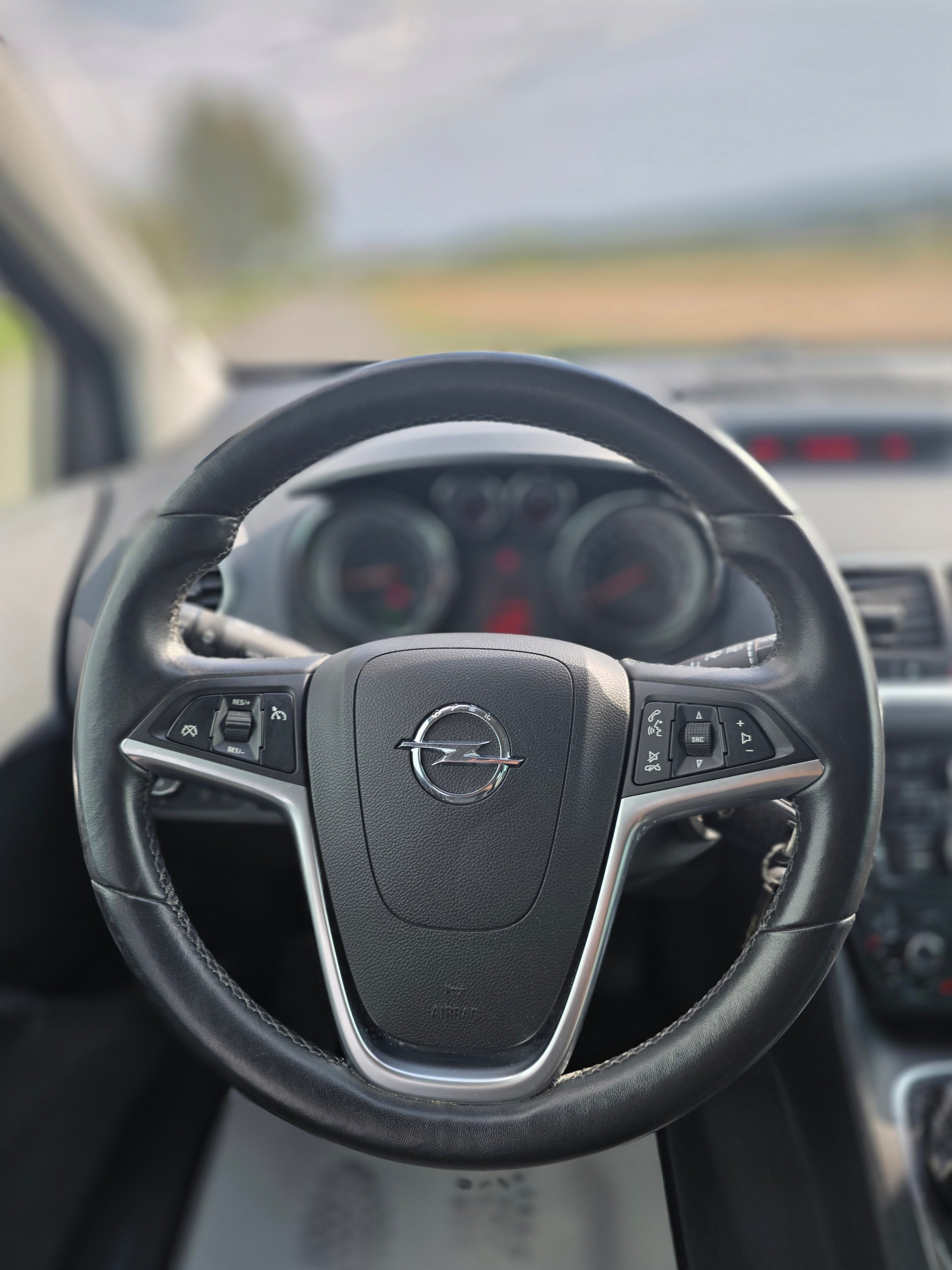 OPEL Meriva 1.4 Turbo Cosmo-image-13