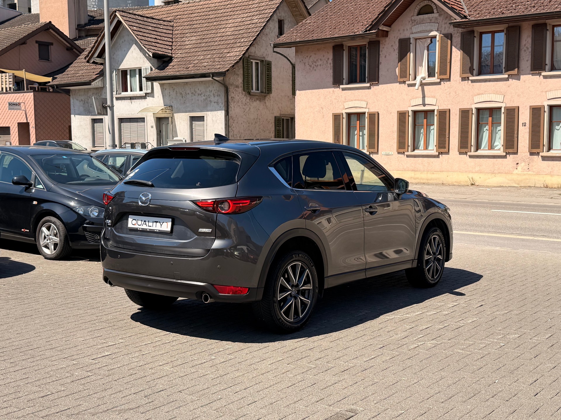 MAZDA CX-5 SKYACTIV-D 175 Revolution AWD Automat-showroom-element-3