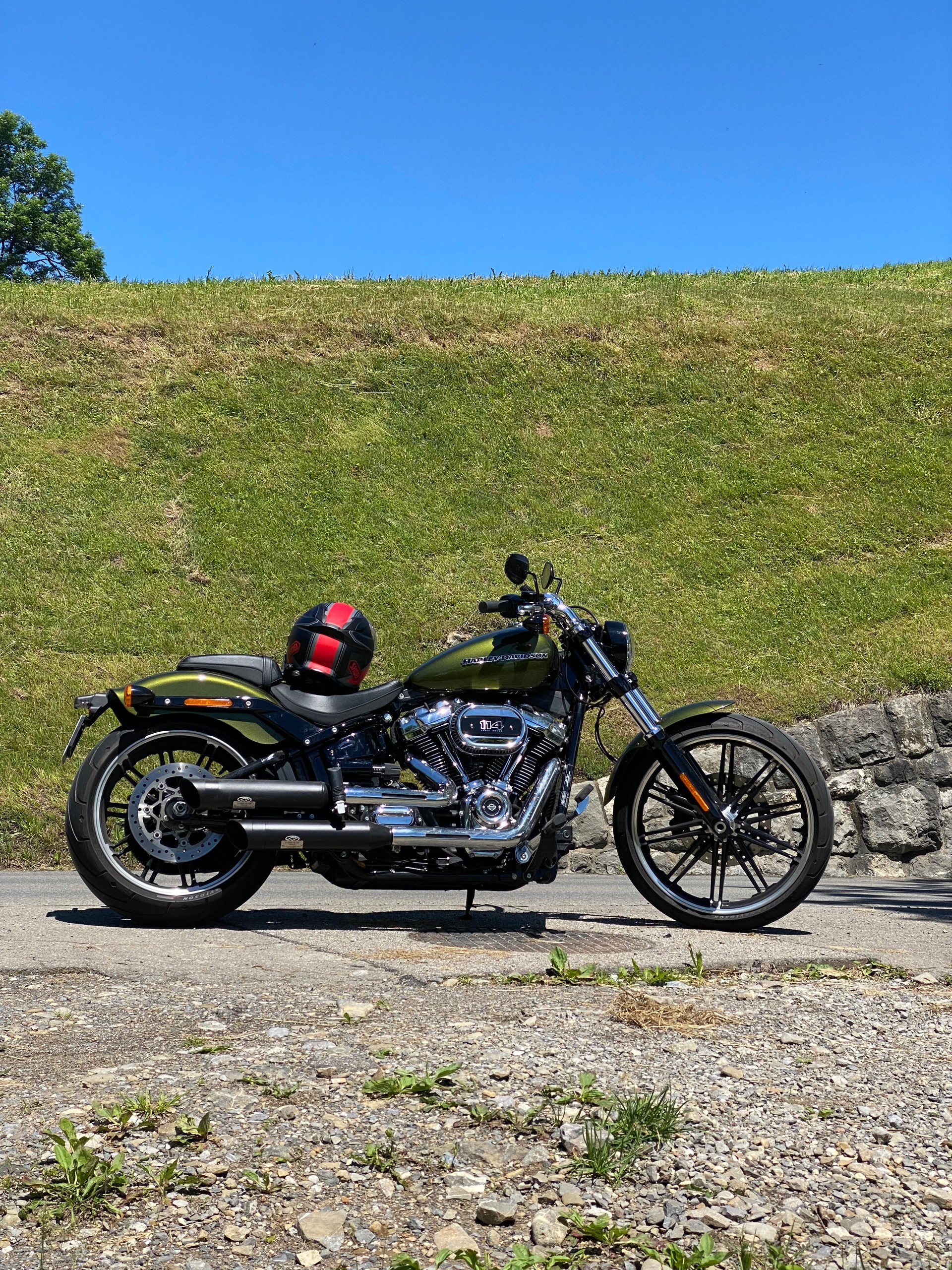 HARLEY-DAVIDSON Breakout-image-3