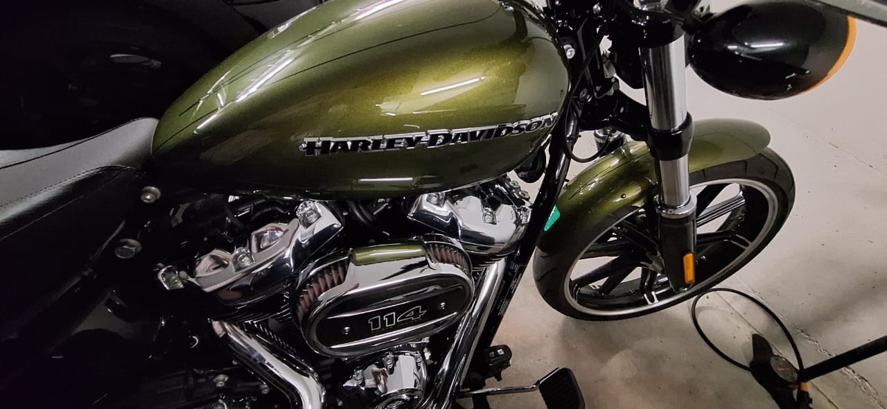 HARLEY-DAVIDSON Breakout-image-2