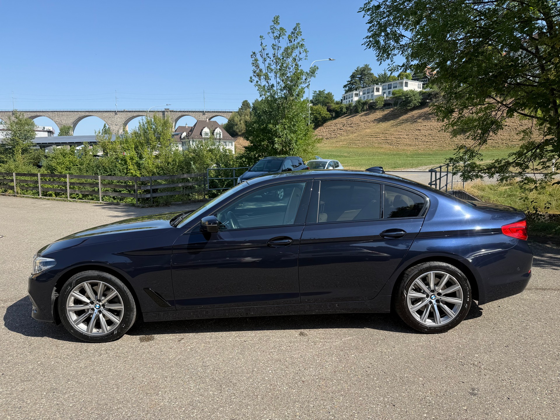 BMW 520d xDrive Sport Line Steptronic-image-3