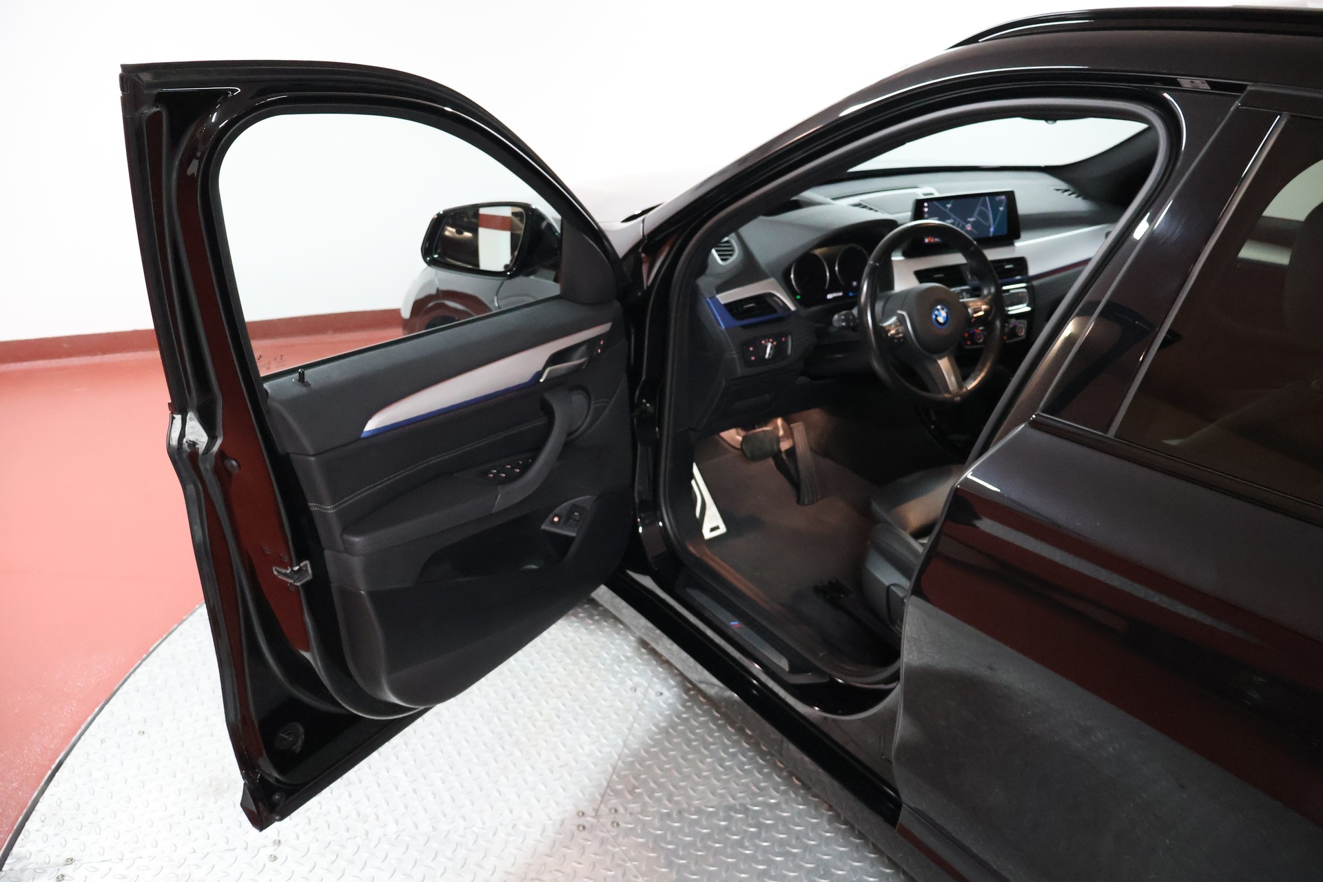BMW X1 xDrive 25e M Sport Steptronic-image-4