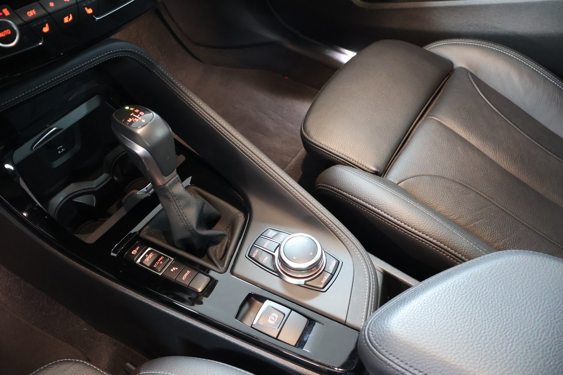 BMW X1 xDrive 25e M Sport Steptronic-image-13