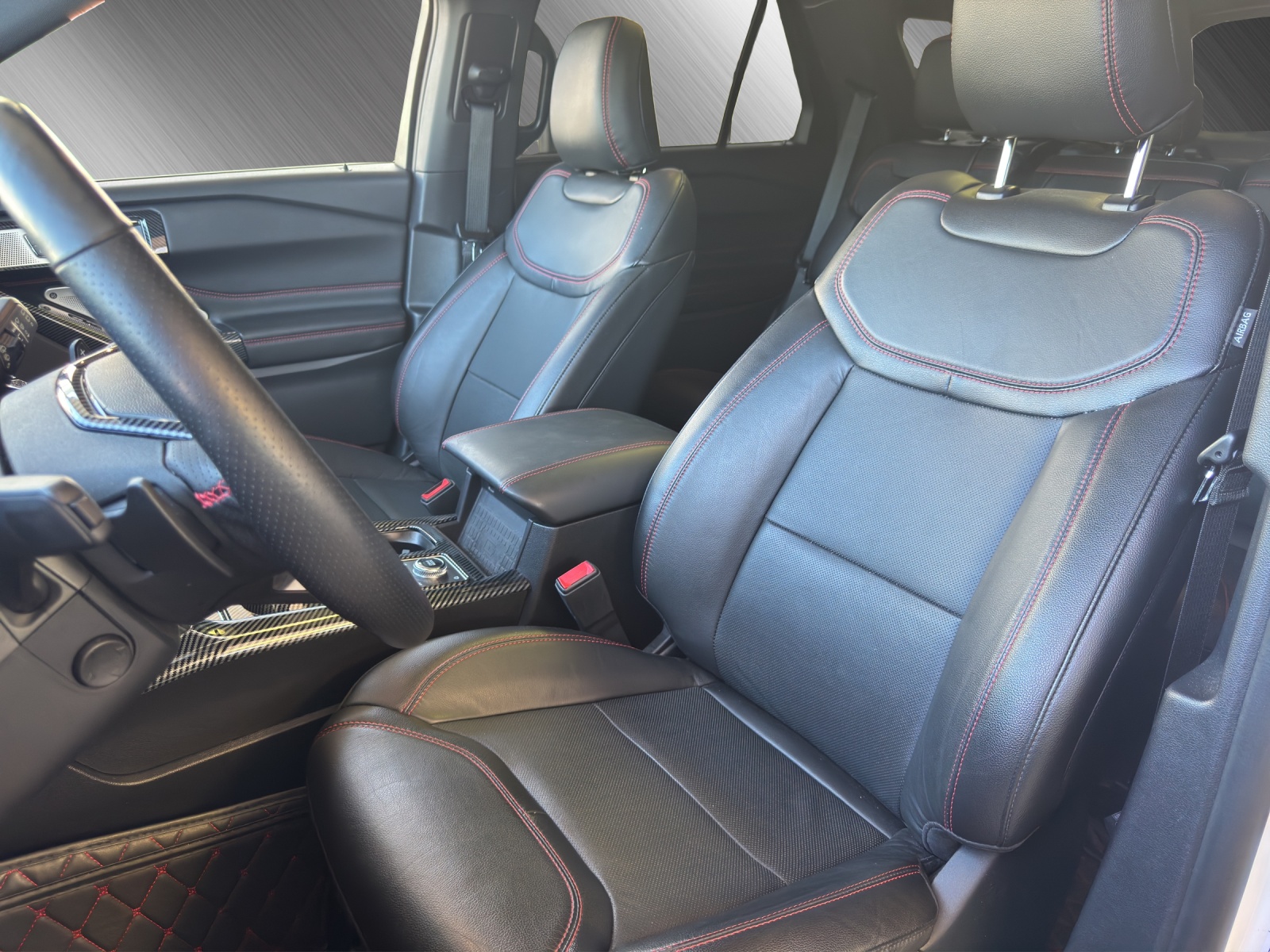 FORD Explorer 3.0 V6 Plug-in Hybrid 4x4-image-12