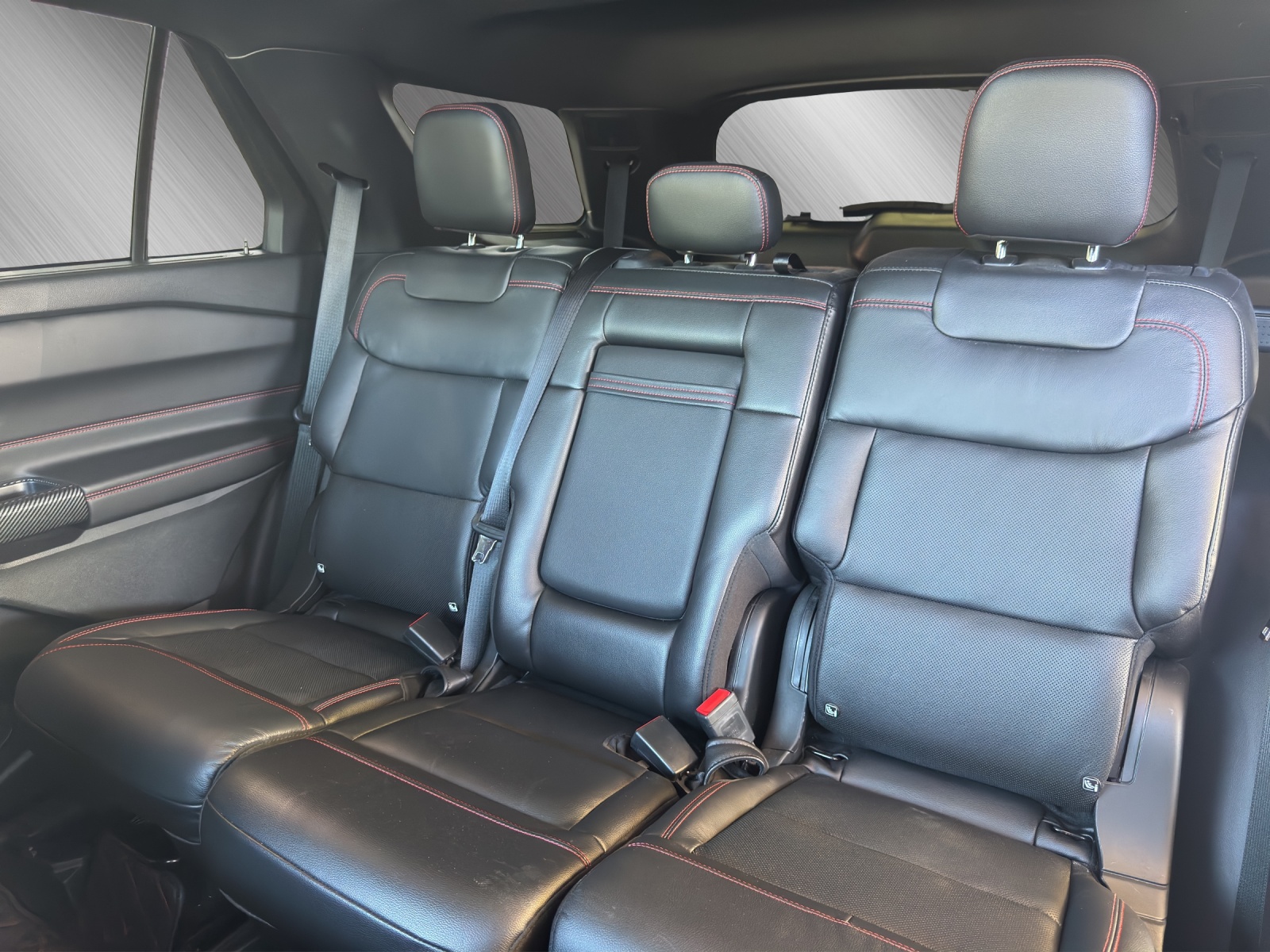 FORD Explorer 3.0 V6 Plug-in Hybrid 4x4-image-13