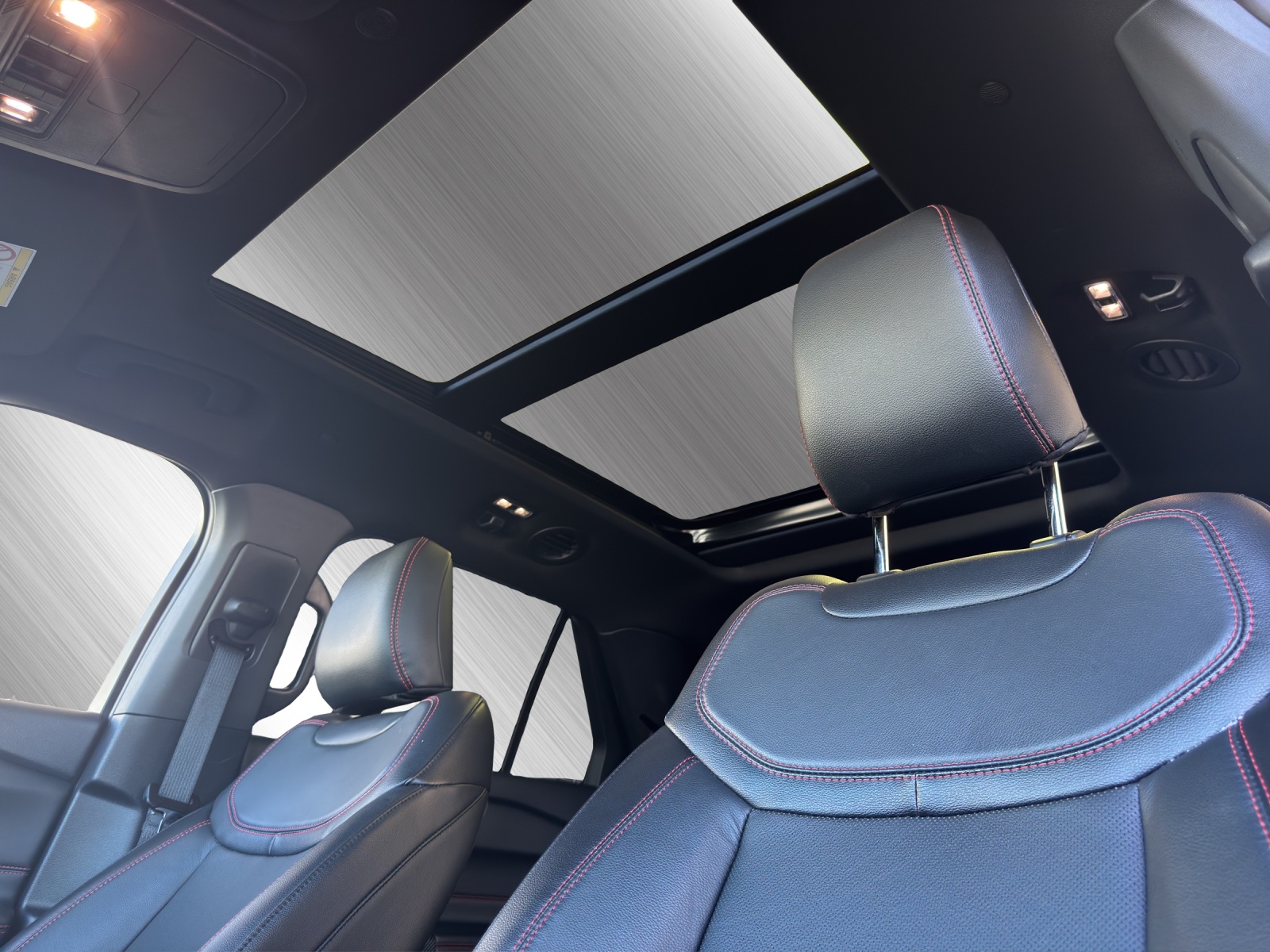 FORD Explorer 3.0 V6 Plug-in Hybrid 4x4-image-11