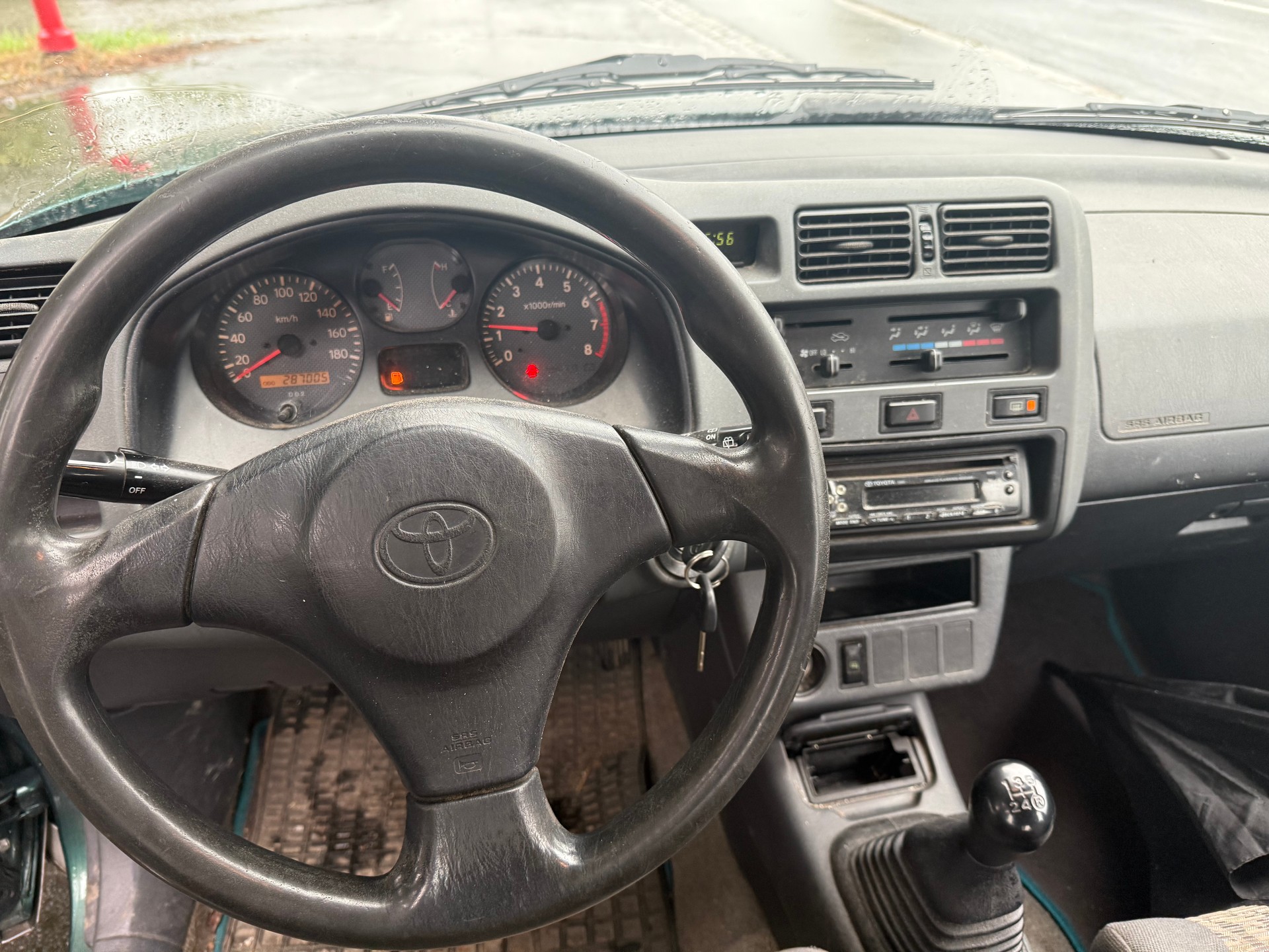 TOYOTA RAV-4-image-9