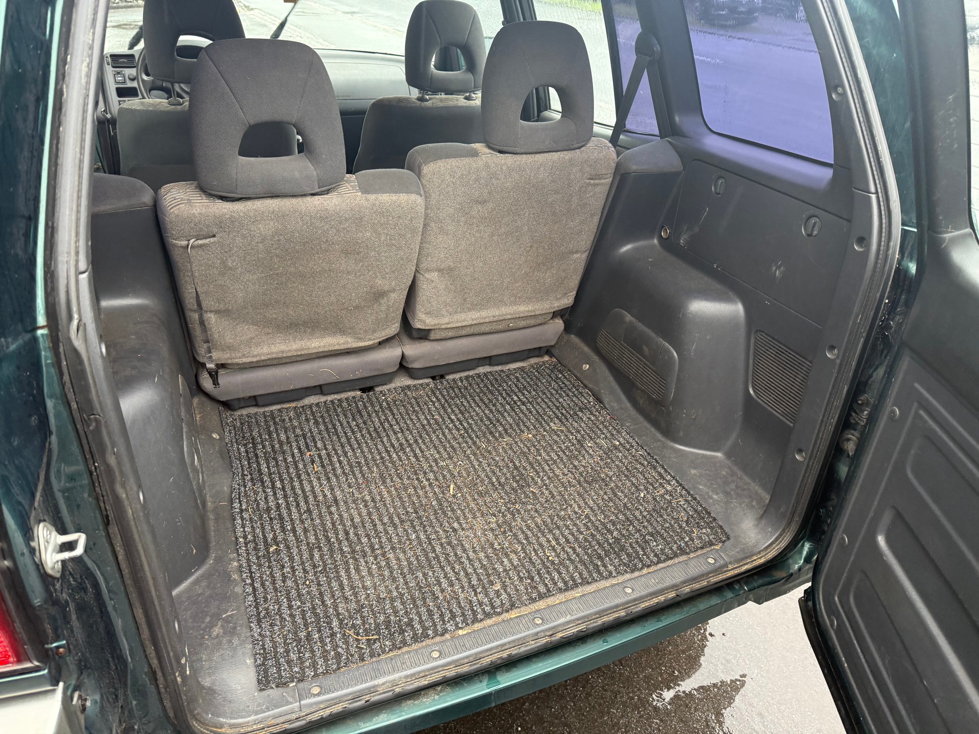 TOYOTA RAV-4-image-11