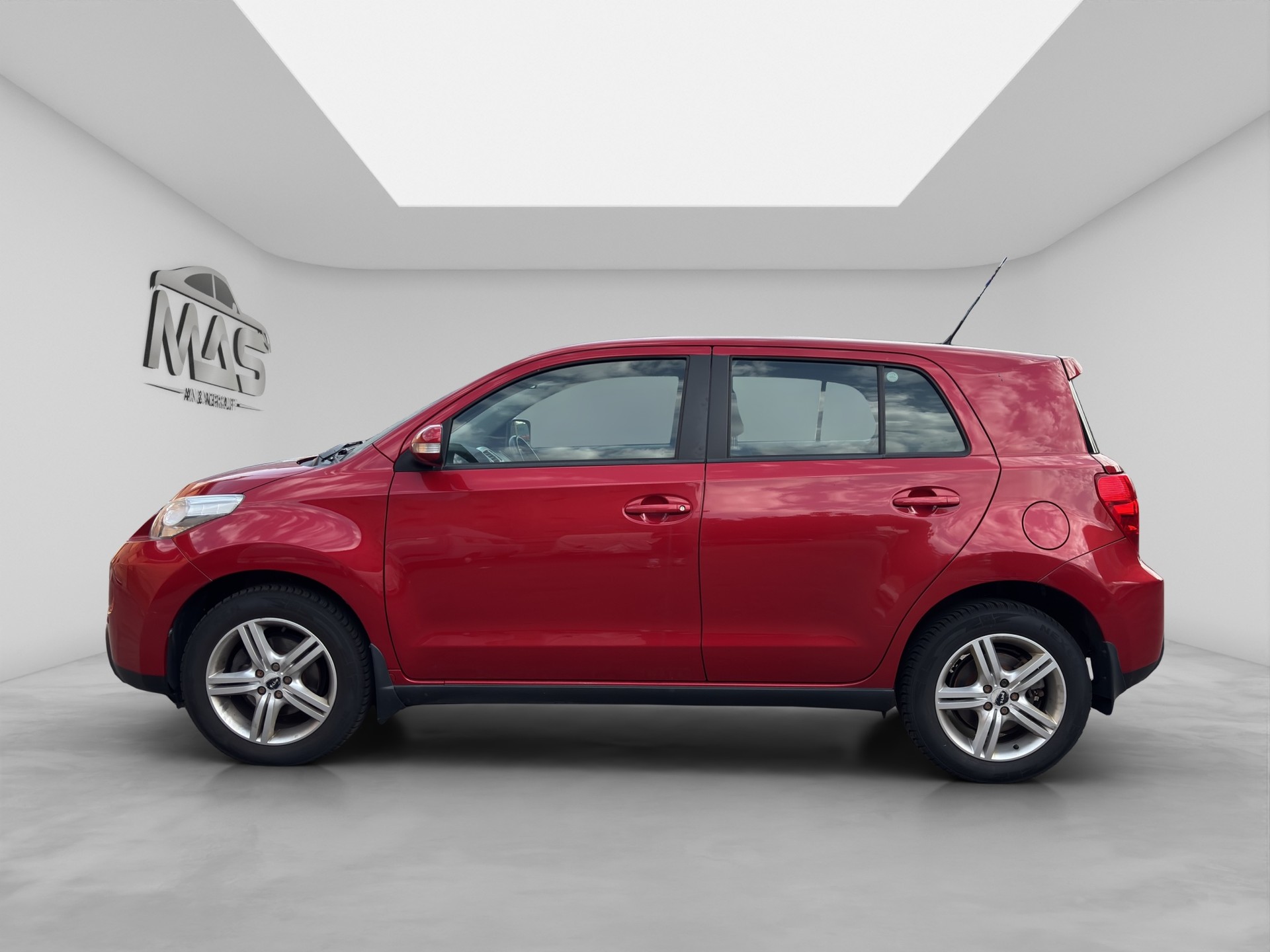 TOYOTA UrbanCruiser 1.4 D-4D Linea Luna 4WD-showroom-element-2