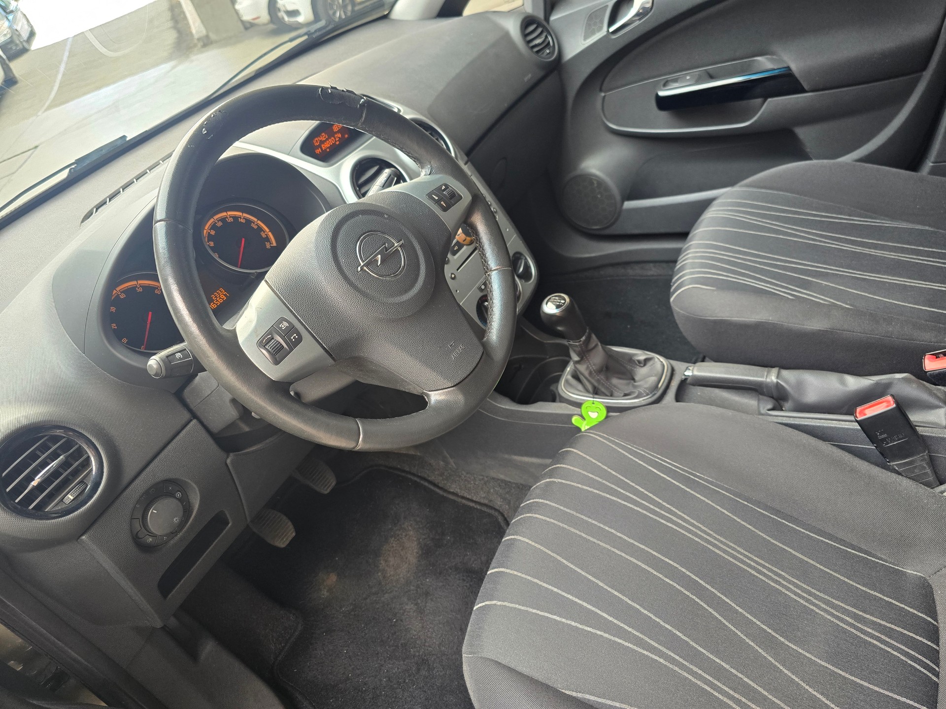 OPEL Corsa 1.2 TP-image-5