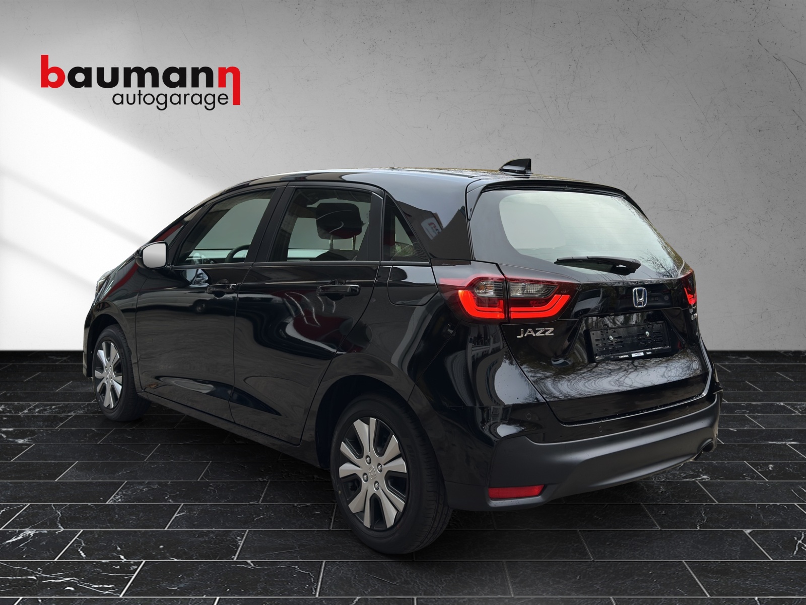 HONDA Jazz 1.5i-MMD Elegance E-CVT-showroom-element-3