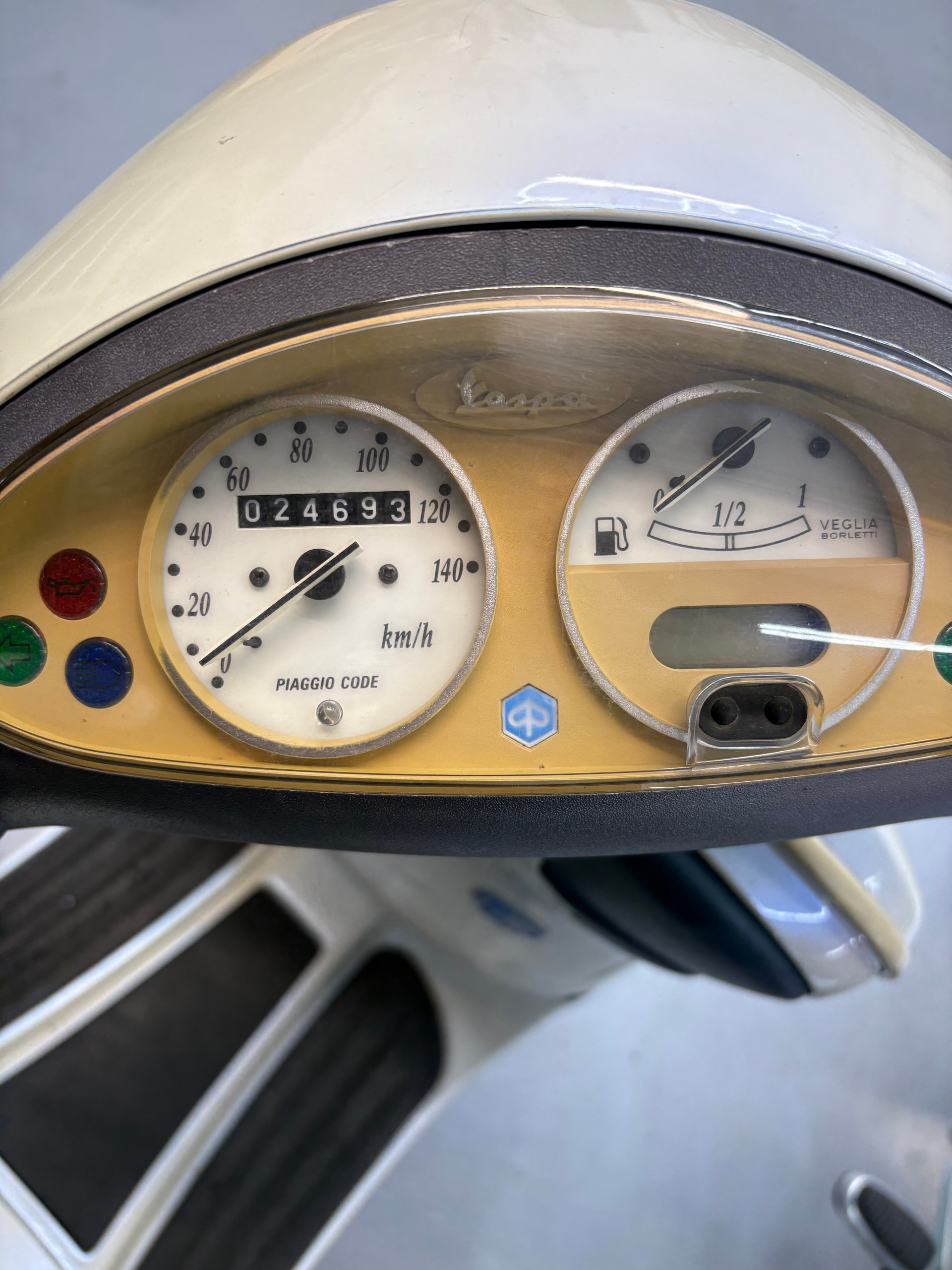 PIAGGIO Vespa 125 ET4-image-6