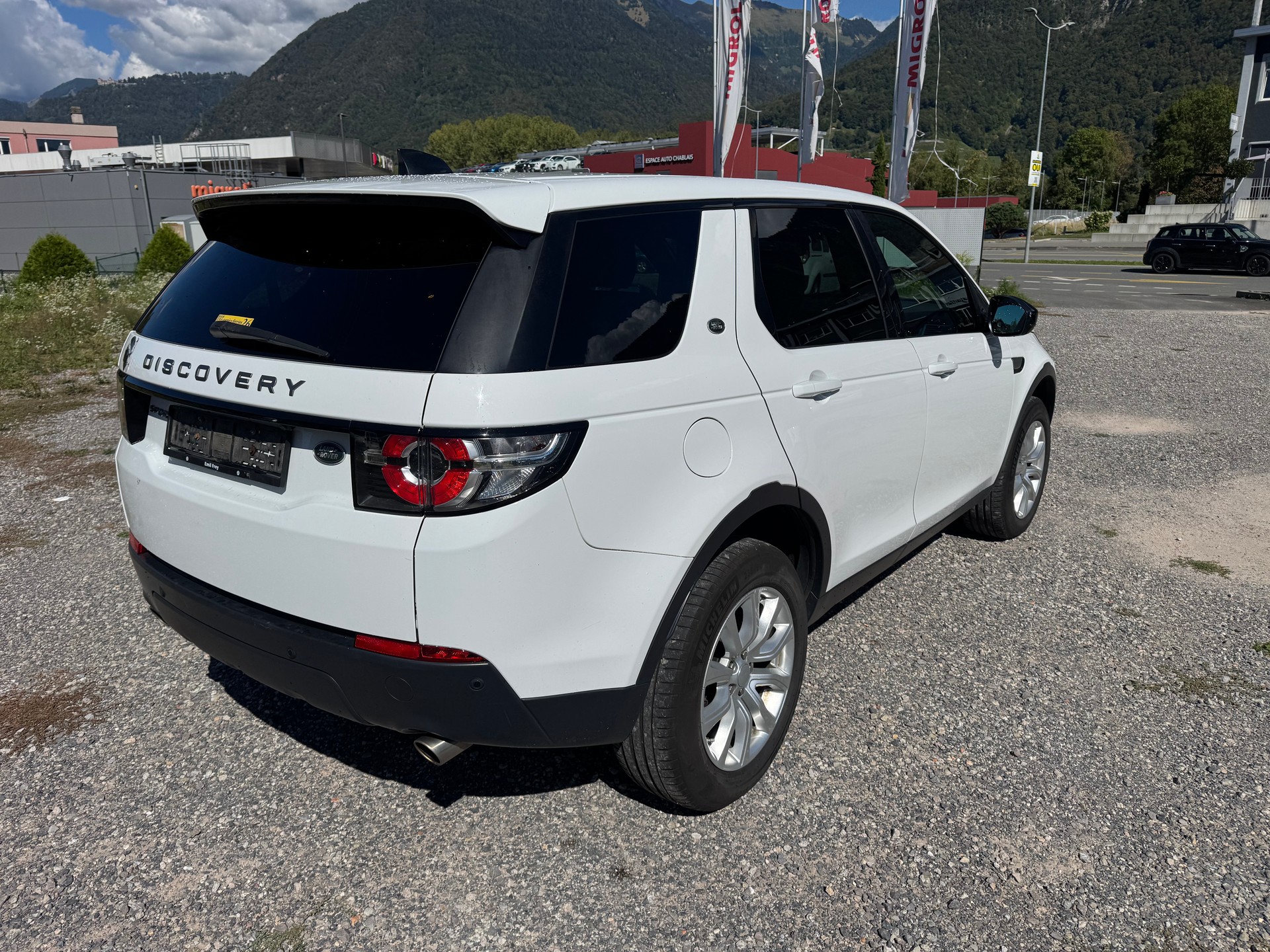 LAND ROVER Discovery Sport 2.0 Si4 SE AT9-image-4