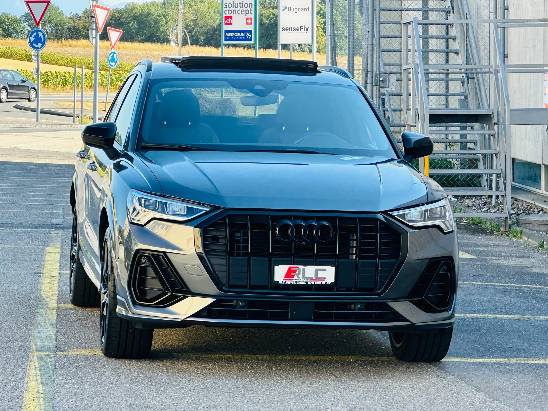 AUDI Q3 45 TFSI e S line S-tronic-image-5