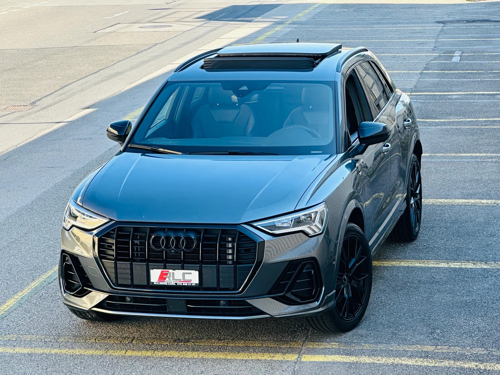 AUDI Q3 45 TFSI e S line S-tronic-showroom-element-1