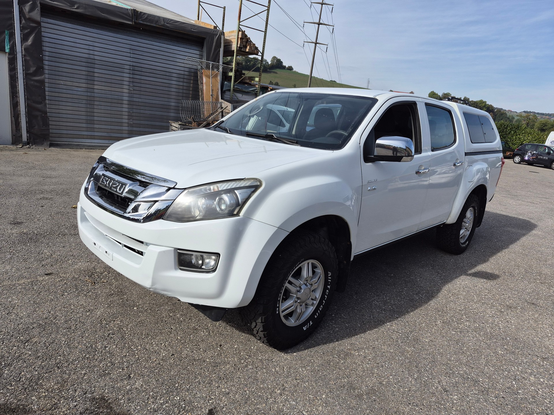 ISUZU D-MAX 2.5 Crew Cab Solar 4x4 A