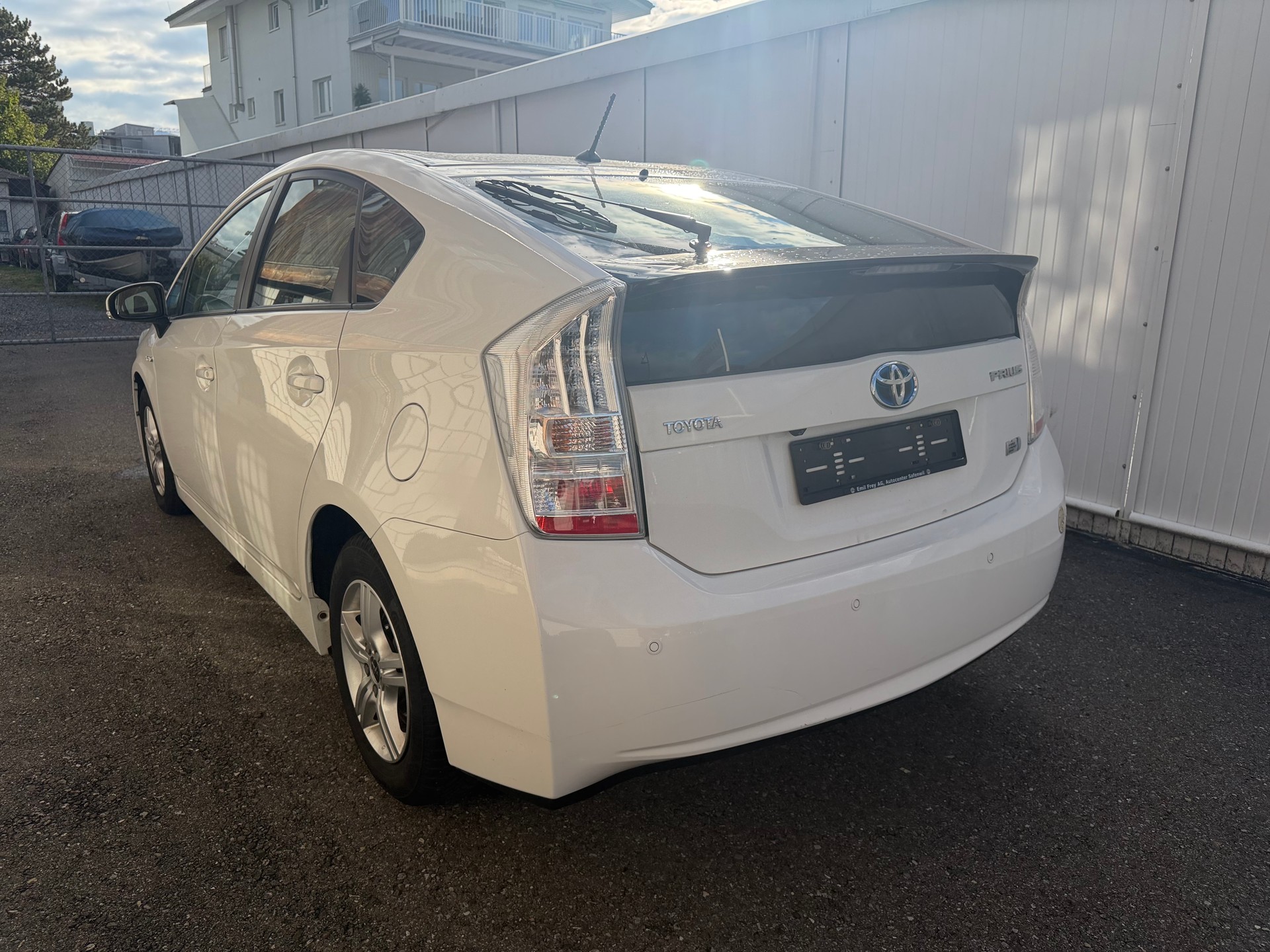 TOYOTA Prius 1.8 16V HSD Luna-image-5