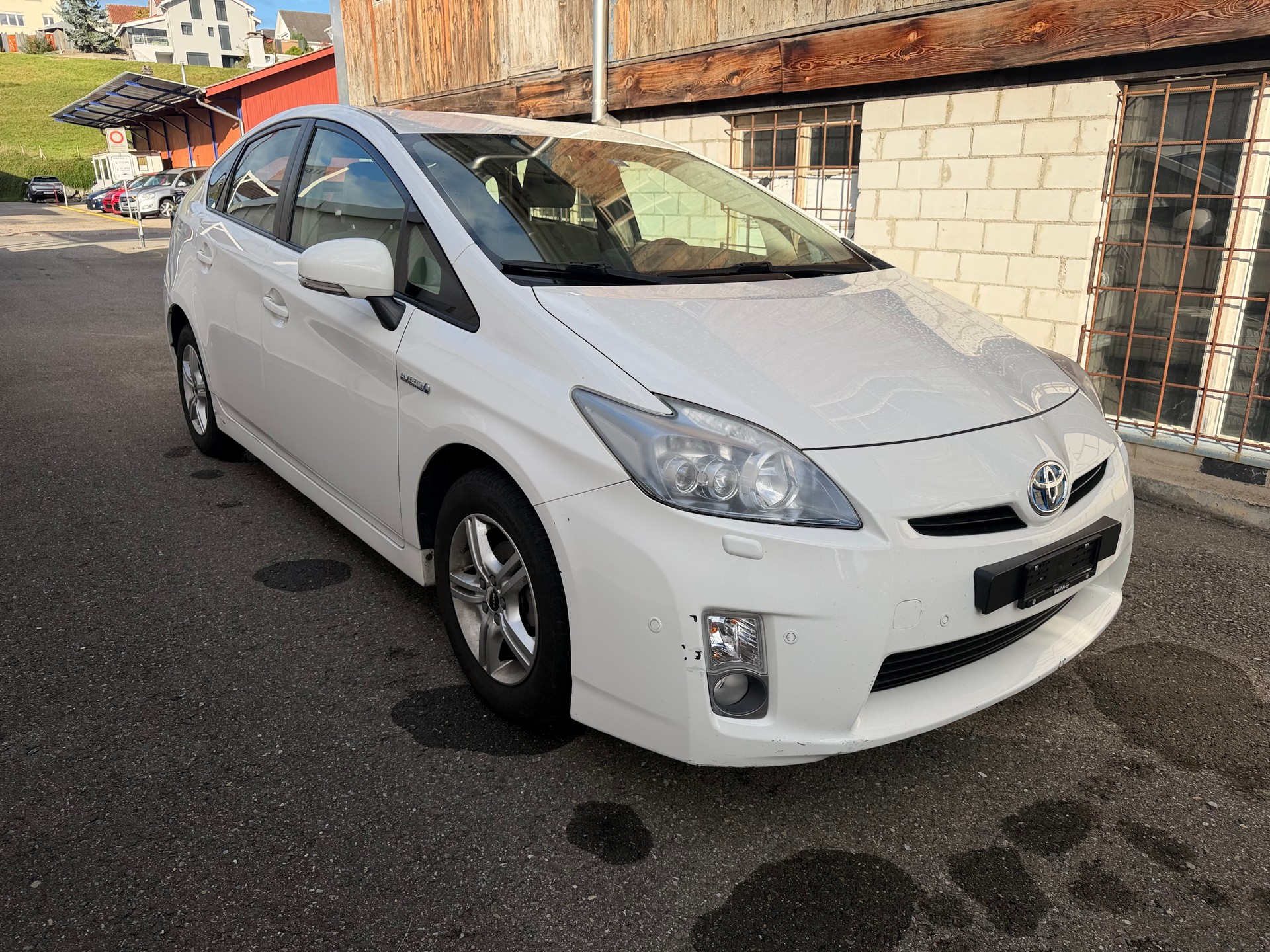 TOYOTA Prius 1.8 16V HSD Luna-showroom-element-1