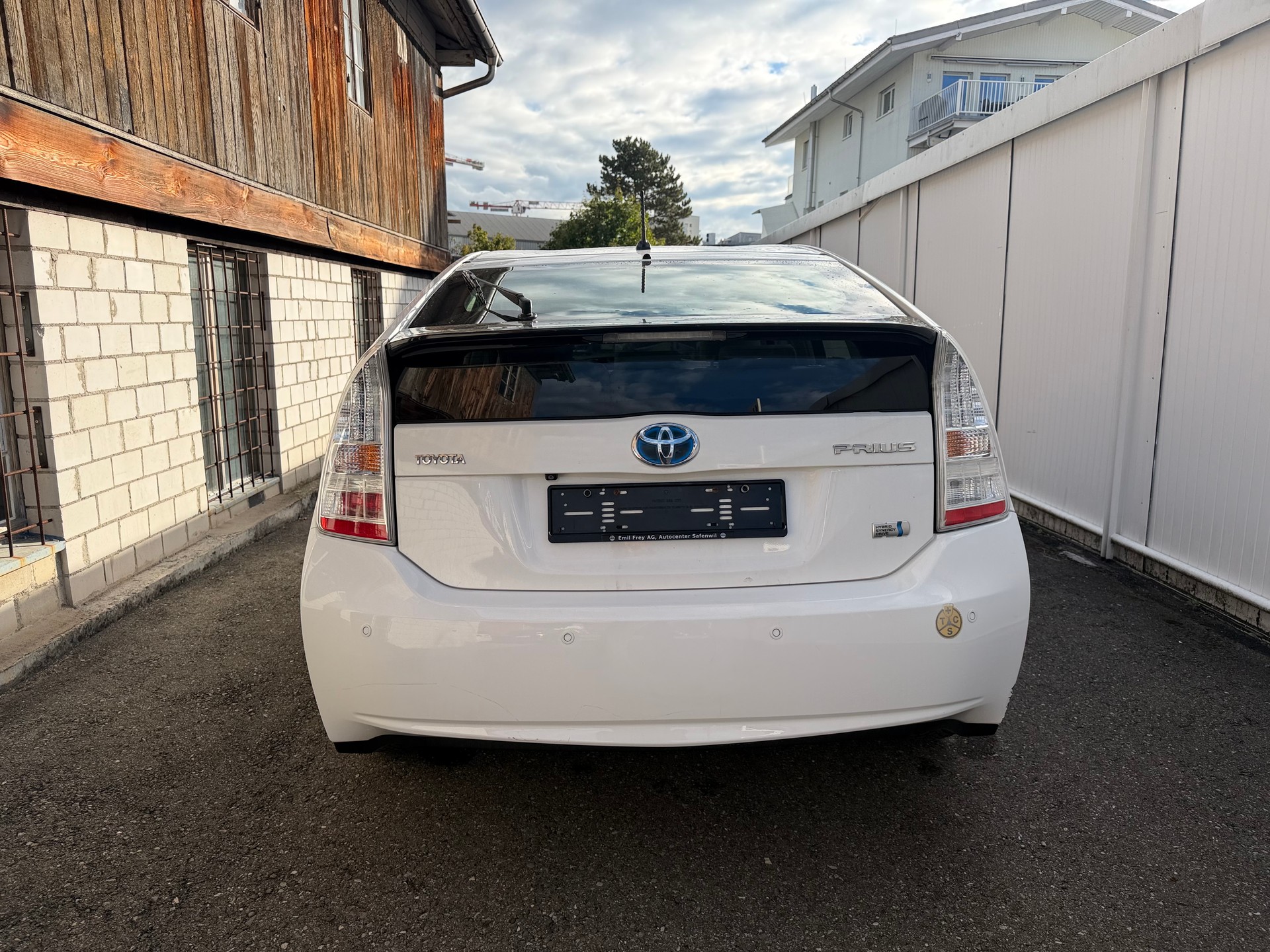 TOYOTA Prius 1.8 16V HSD Luna-showroom-element-3