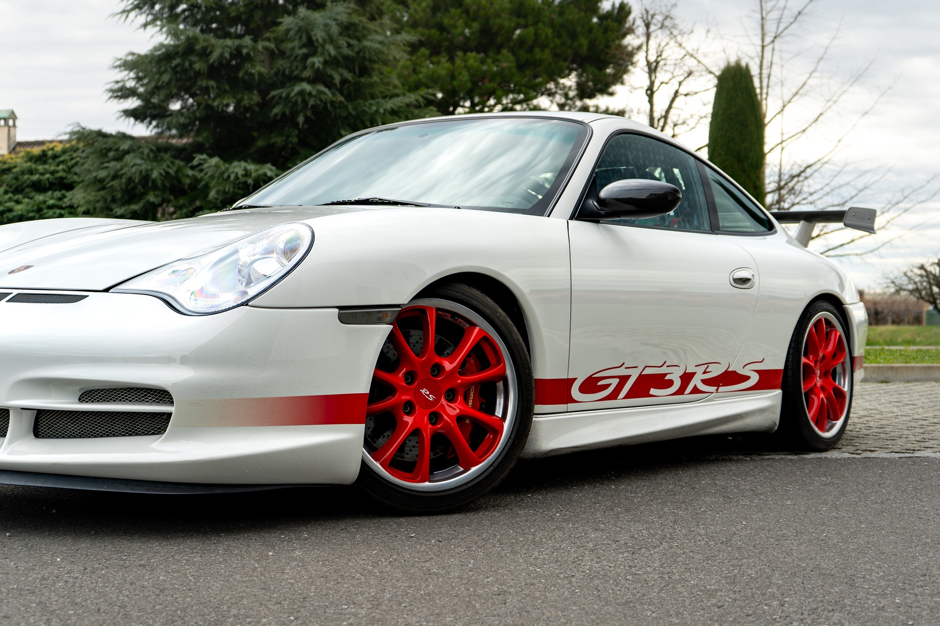 PORSCHE 911 GT3 RS-image-3