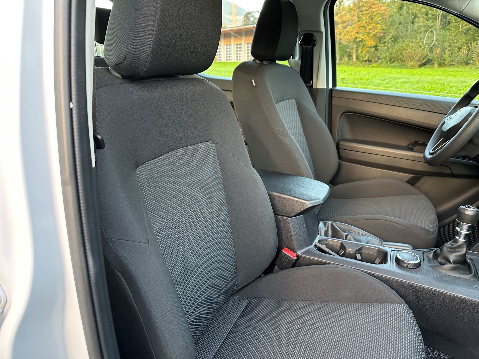 VW Amarok 2.0TDI Basic-image-11