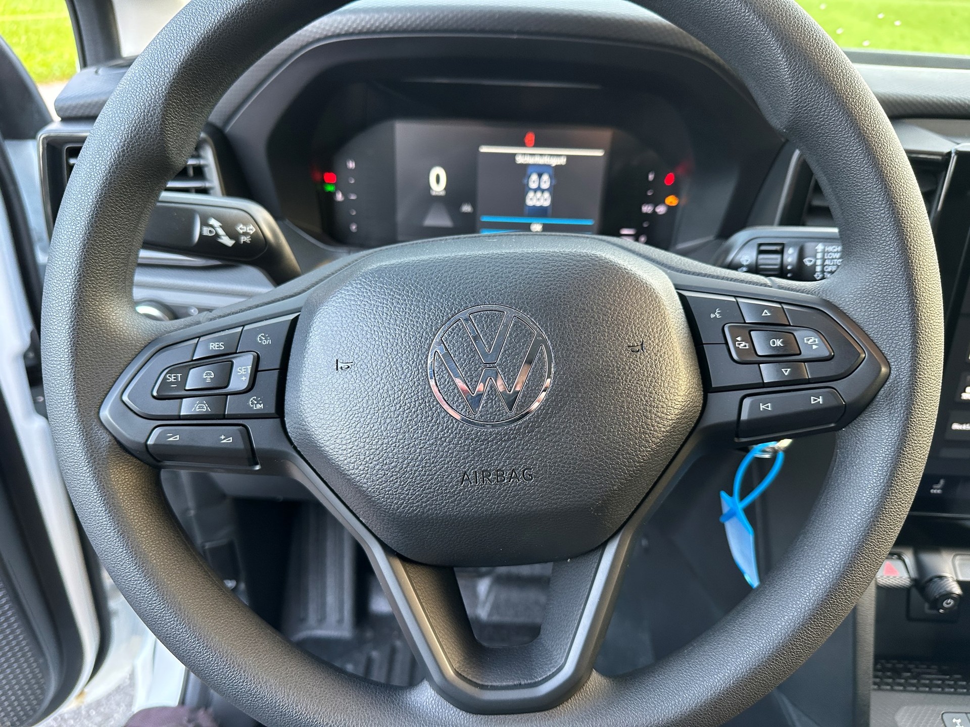 VW Amarok 2.0TDI Basic-image-16