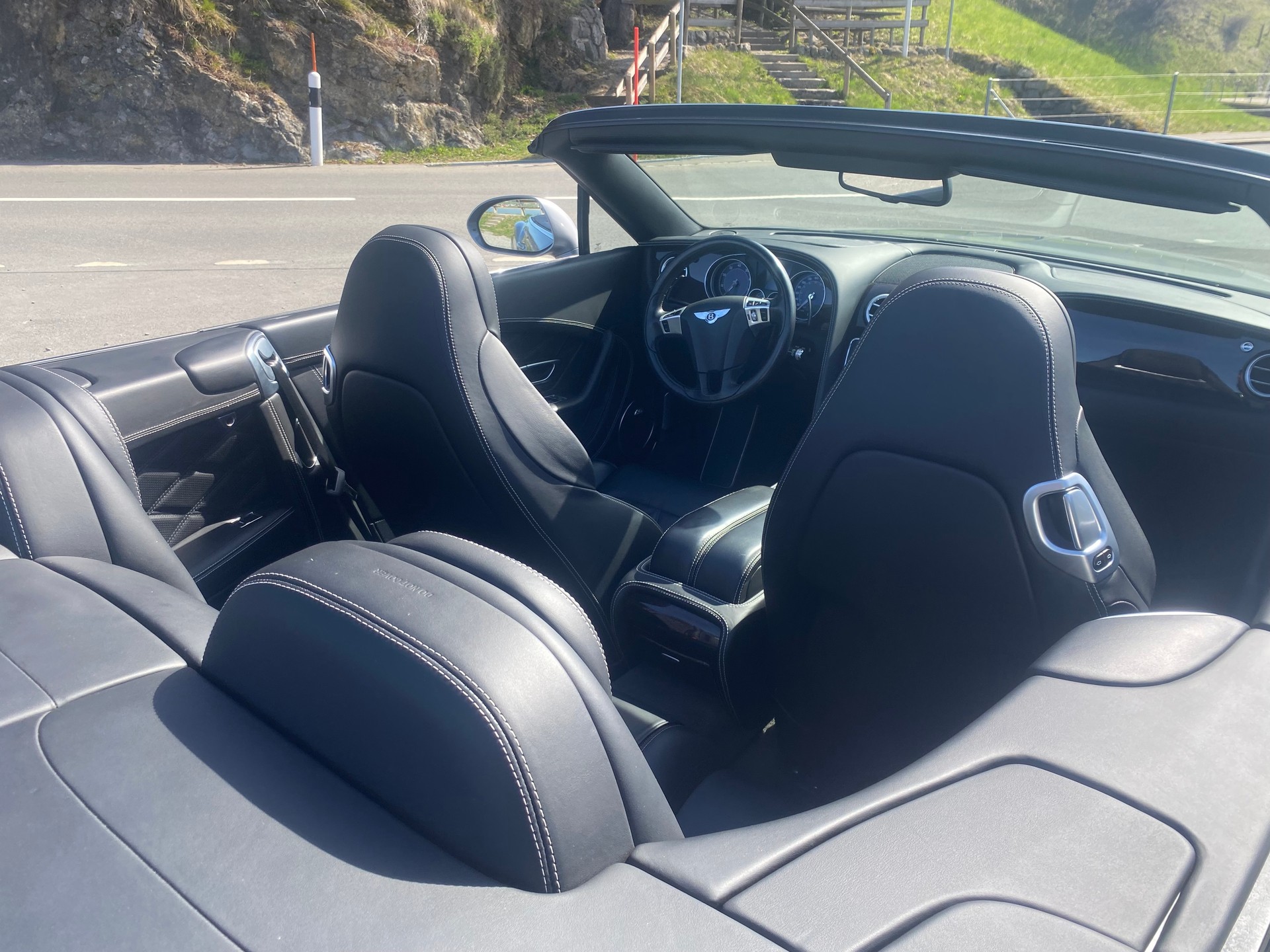 BENTLEY GTC W12-image-10