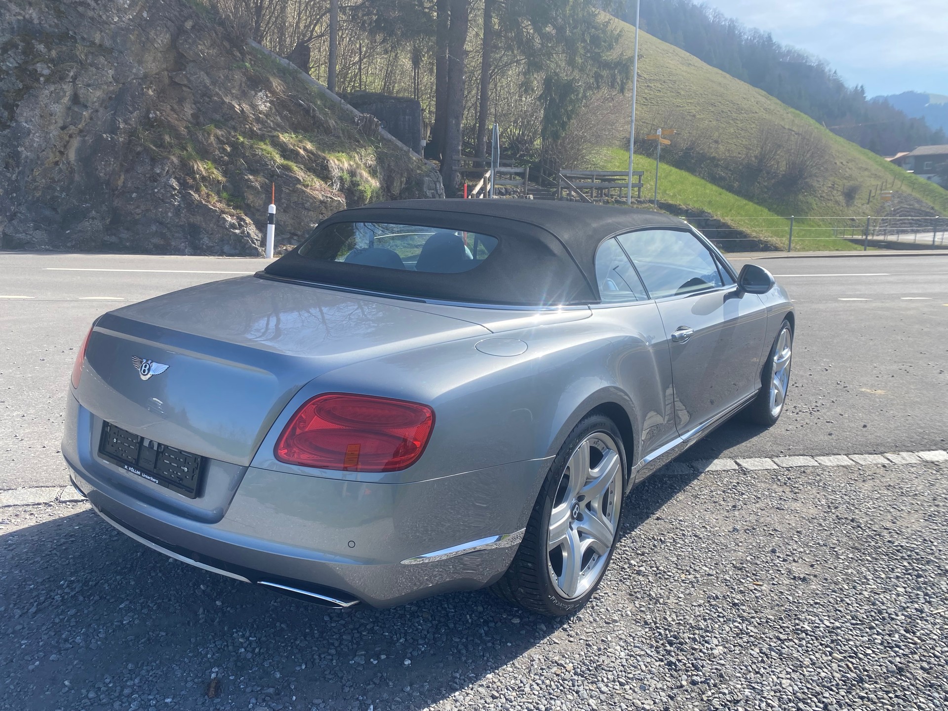 BENTLEY GTC W12-image-2
