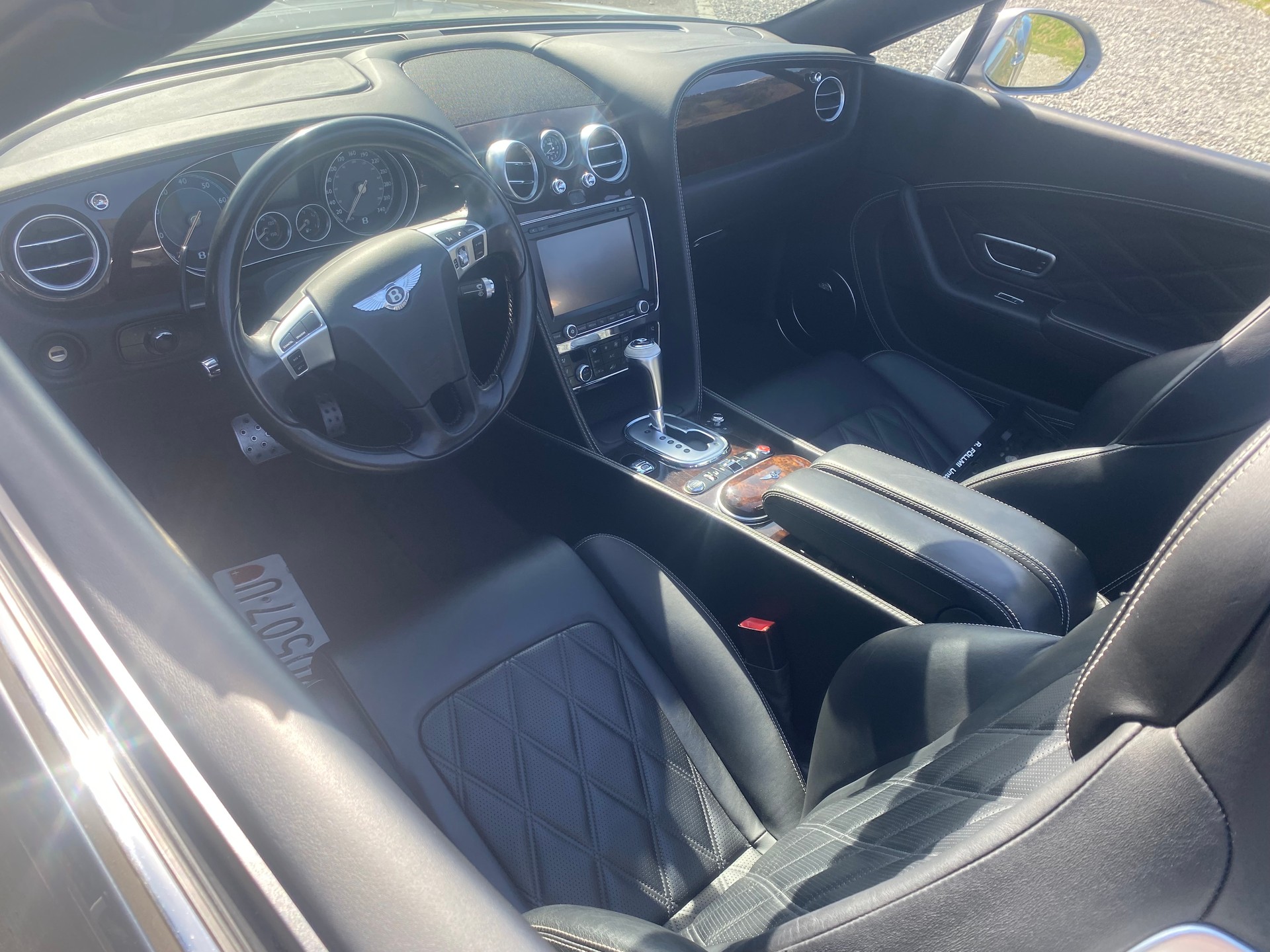 BENTLEY GTC W12-image-9