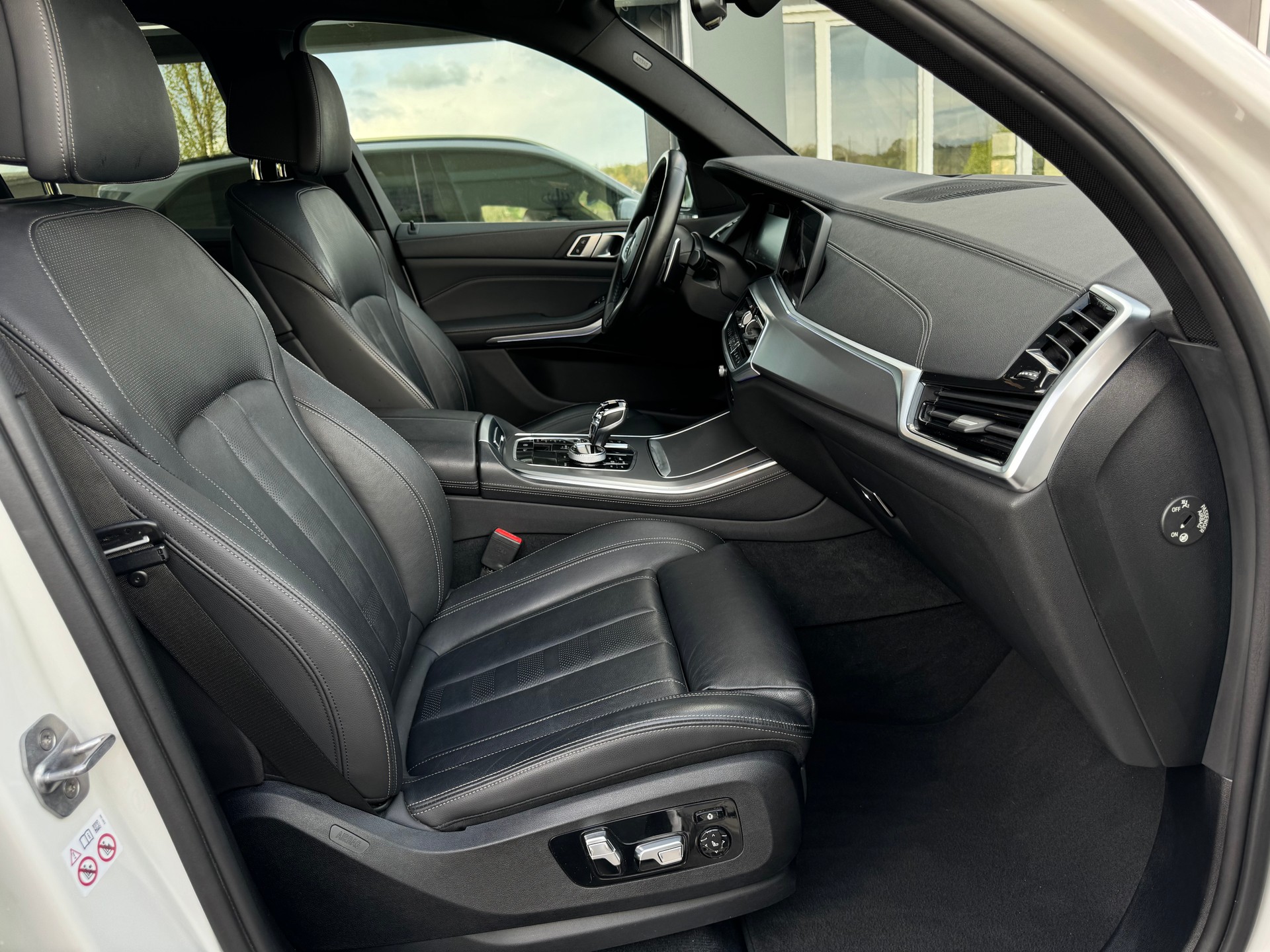BMW X5 xDrive 40i xLine Steptronic-image-4