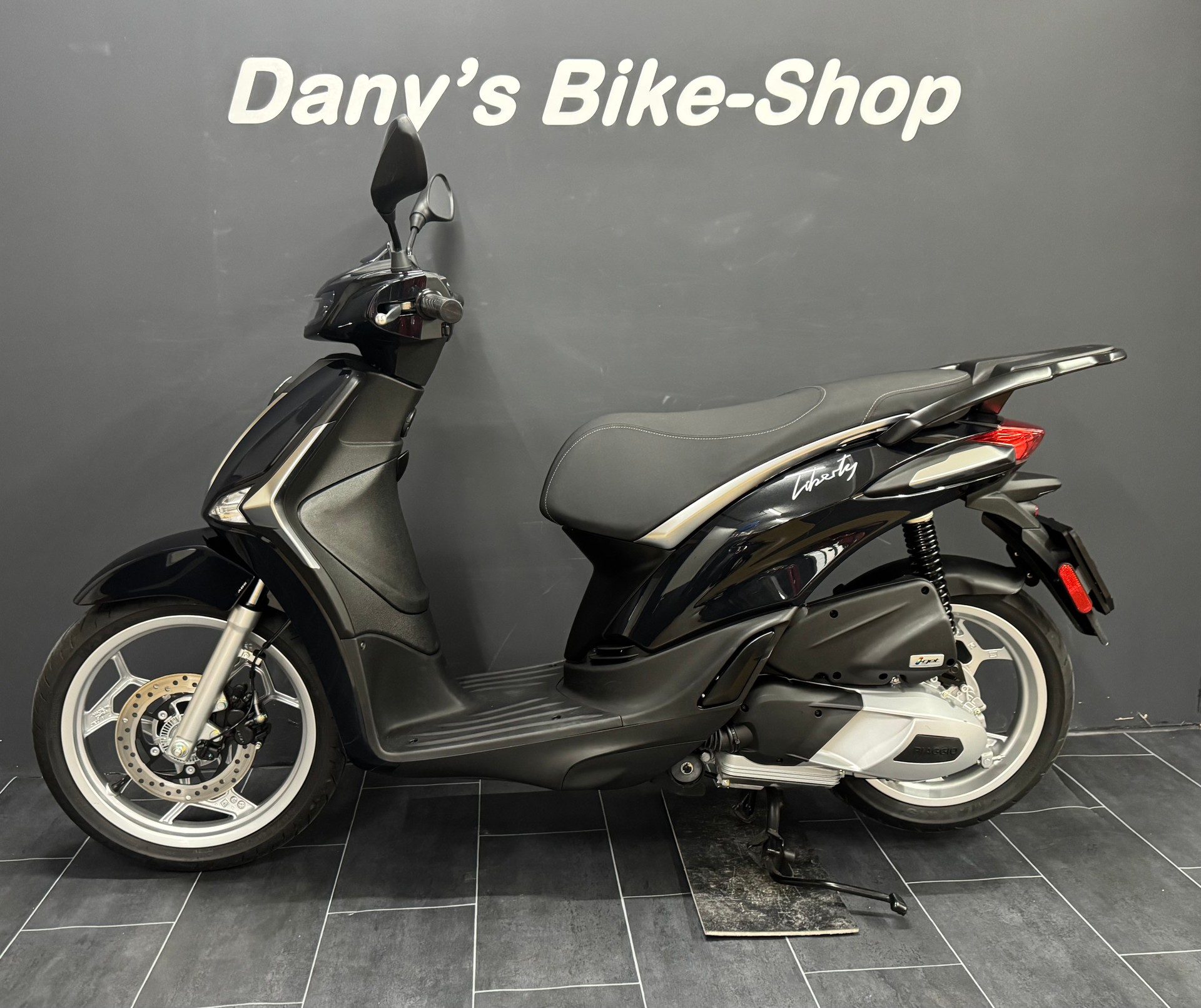 PIAGGIO Liberty 125 E5+ (4 Jahre Garantie)-image-0