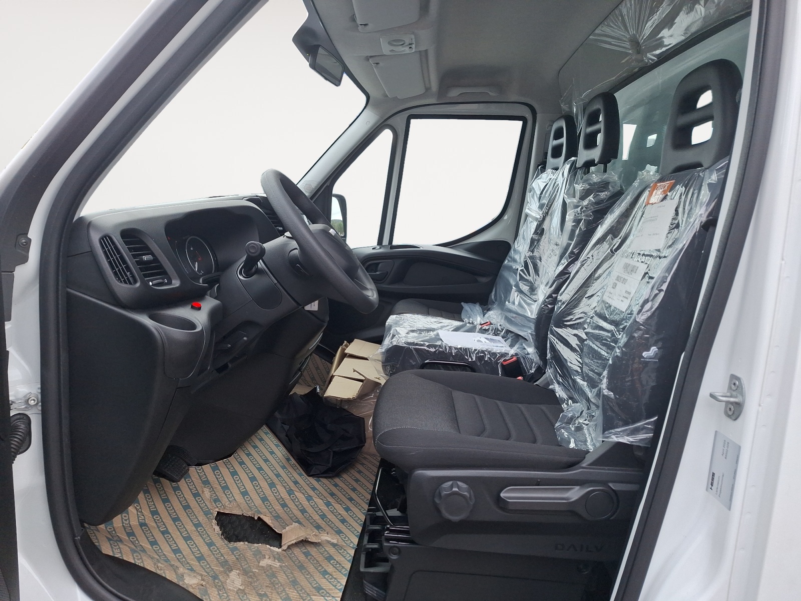 IVECO Koffer/Hebebühne 35 S 16H A8-image-5