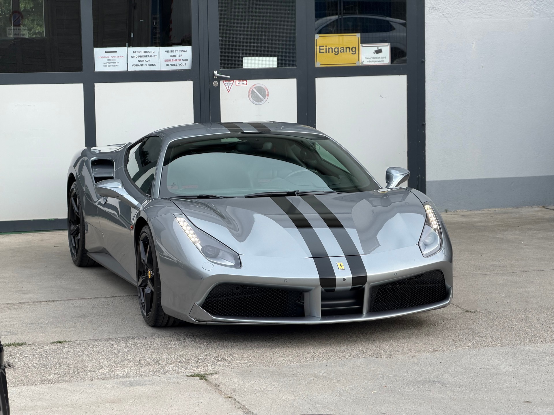 FERRARI 488 GTB 3.9 V8-showroom-element-3