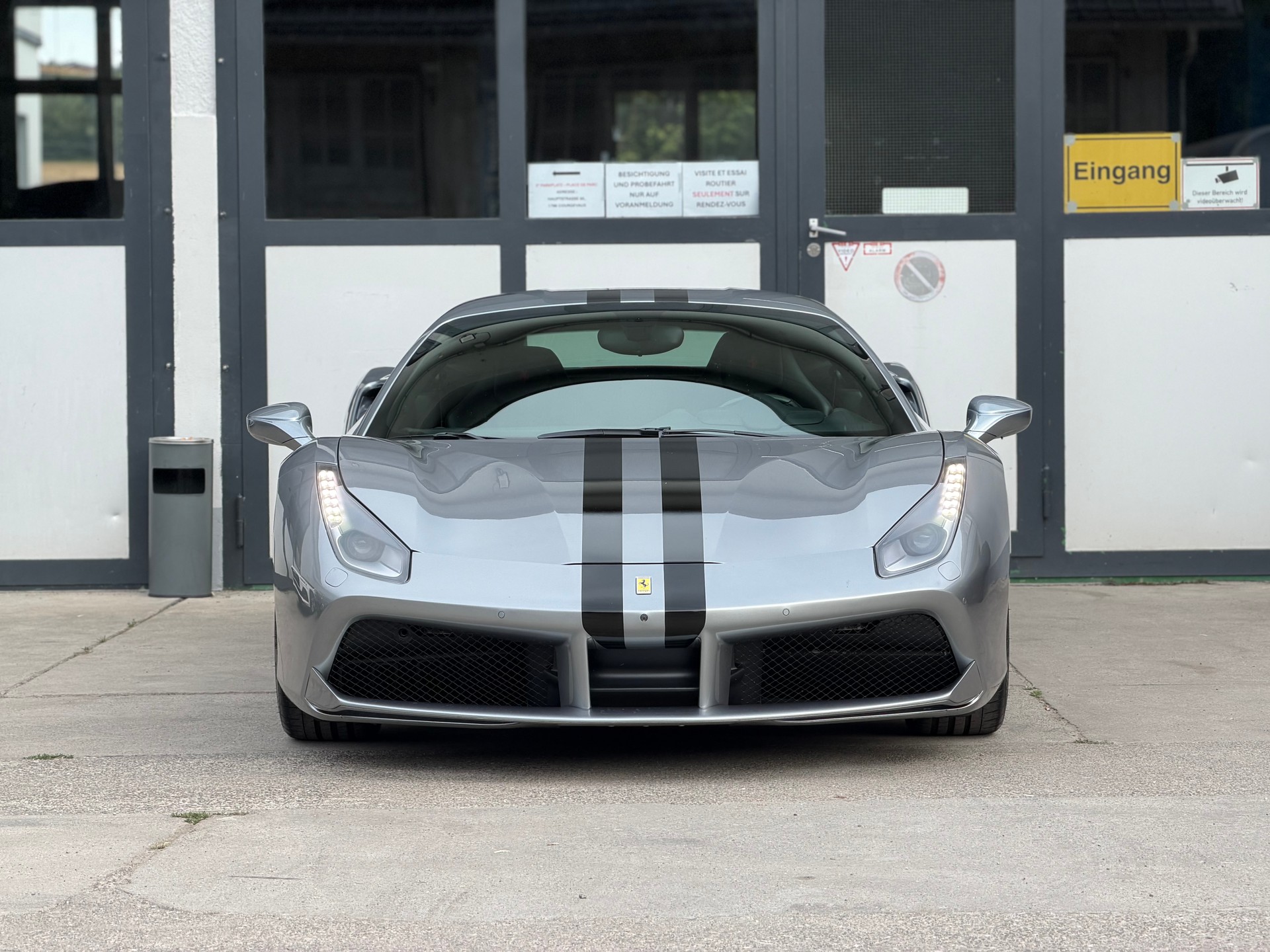 FERRARI 488 GTB 3.9 V8-showroom-element-2
