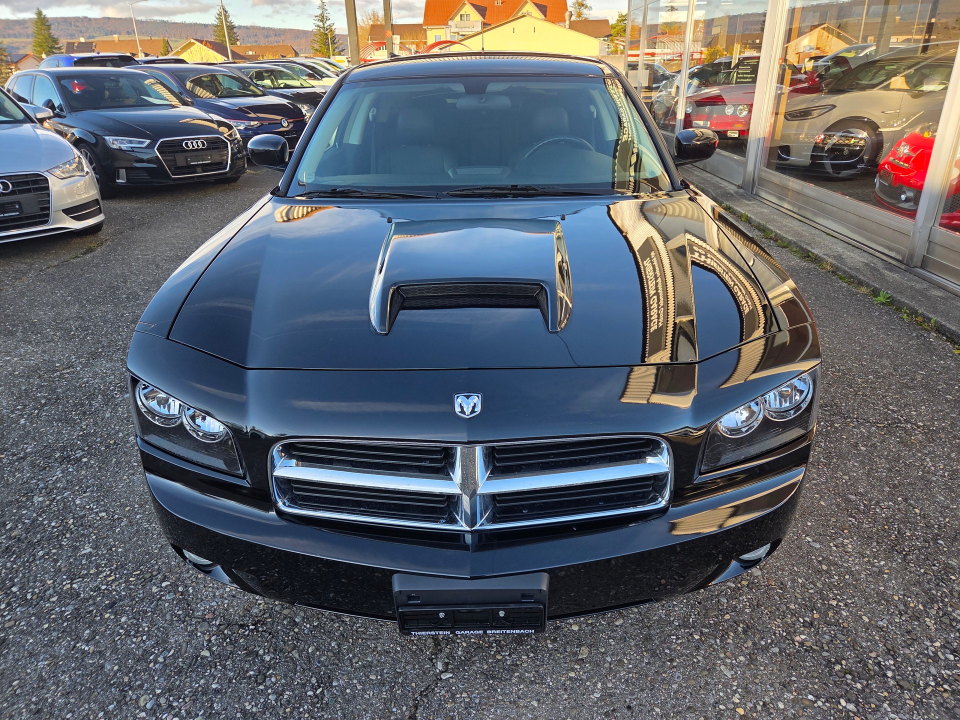 DODGE Charger R/T-showroom-element-1