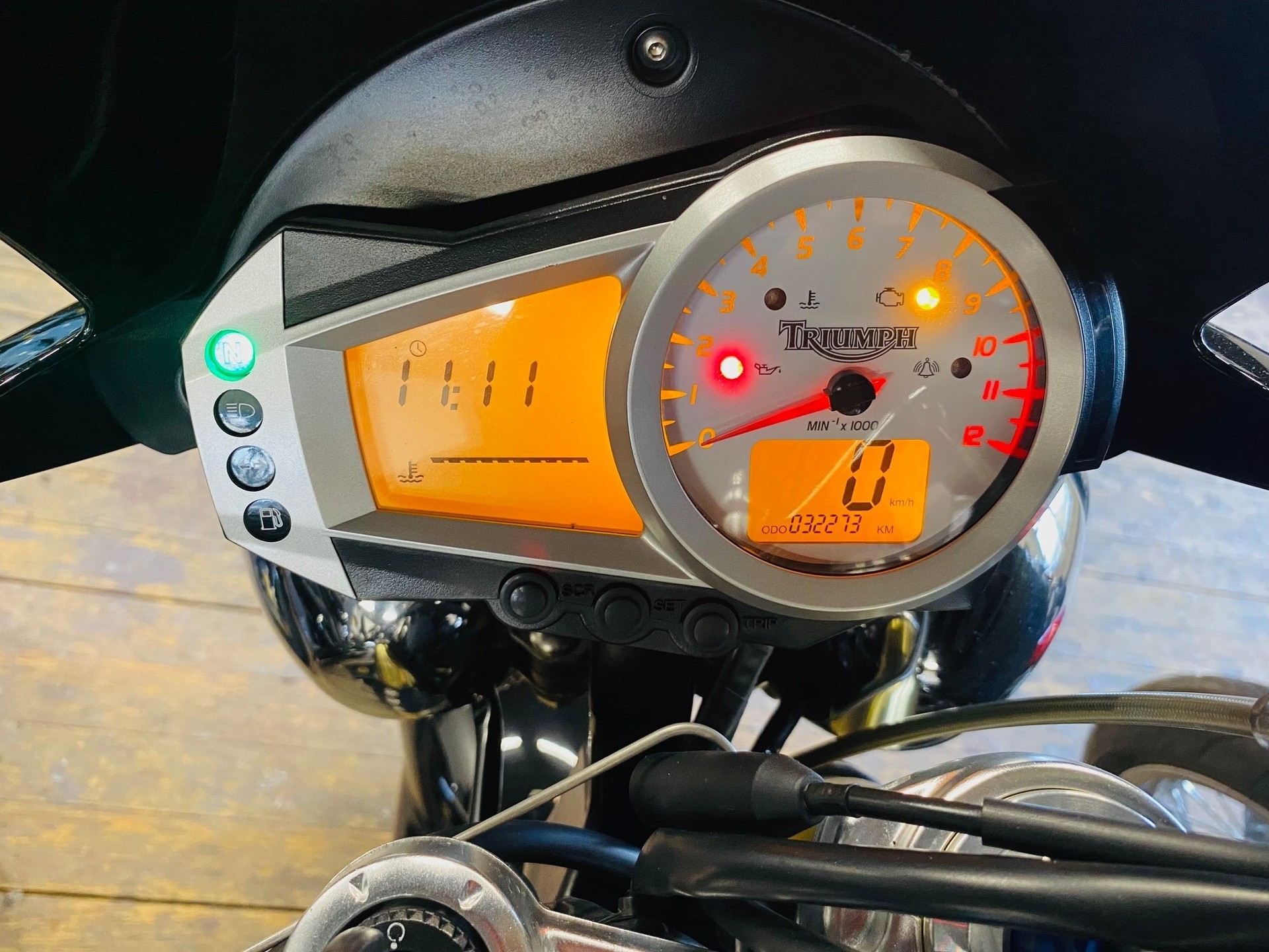 TRIUMPH Speed Triple 1050-image-8