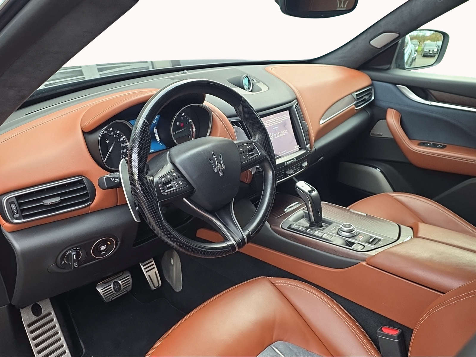 MASERATI Levante S 3.0V6 GranLusso Automatica-image-9