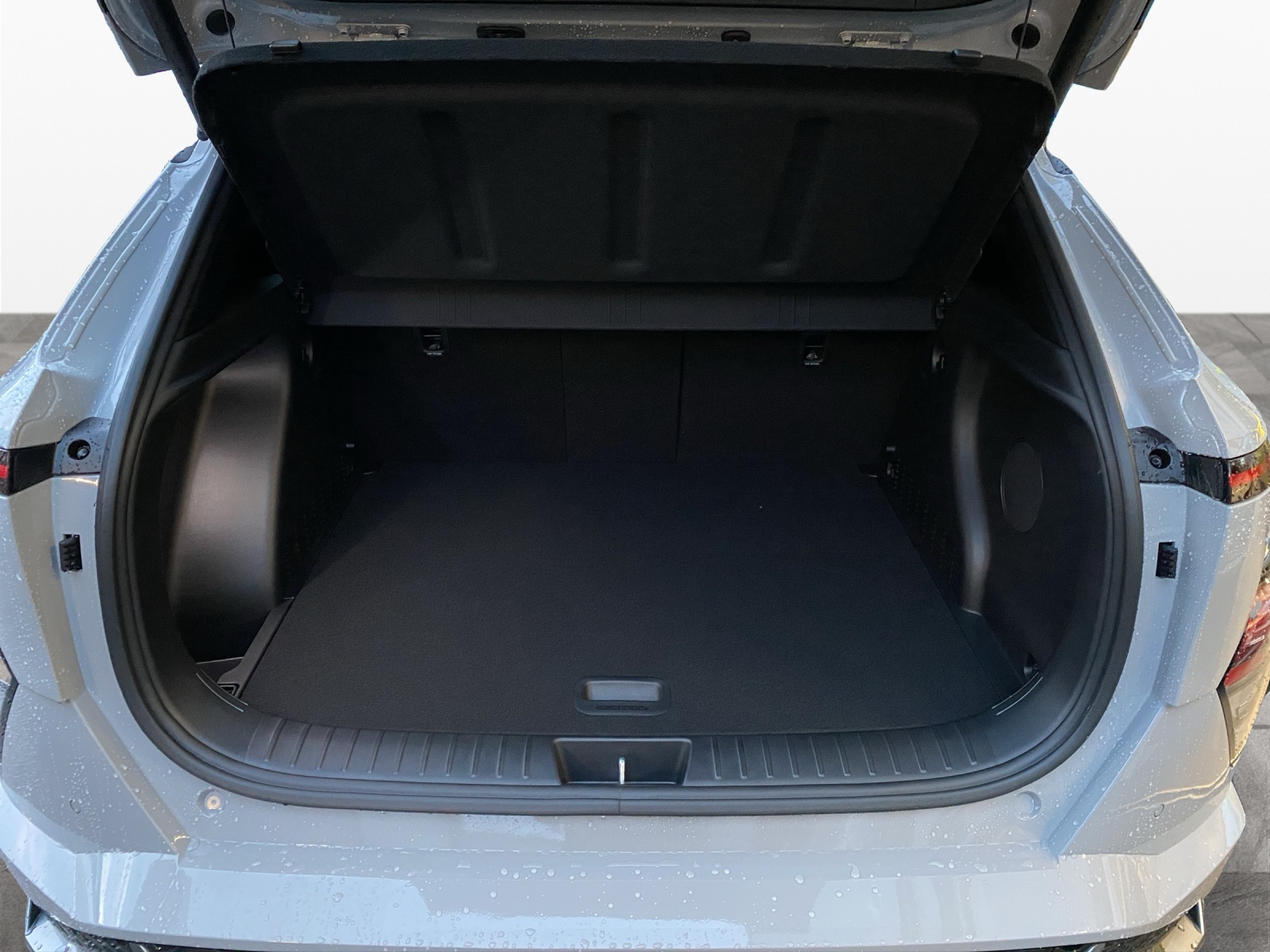 HYUNDAI Kona 1.6 GDi Hybrid N-Line-image-15