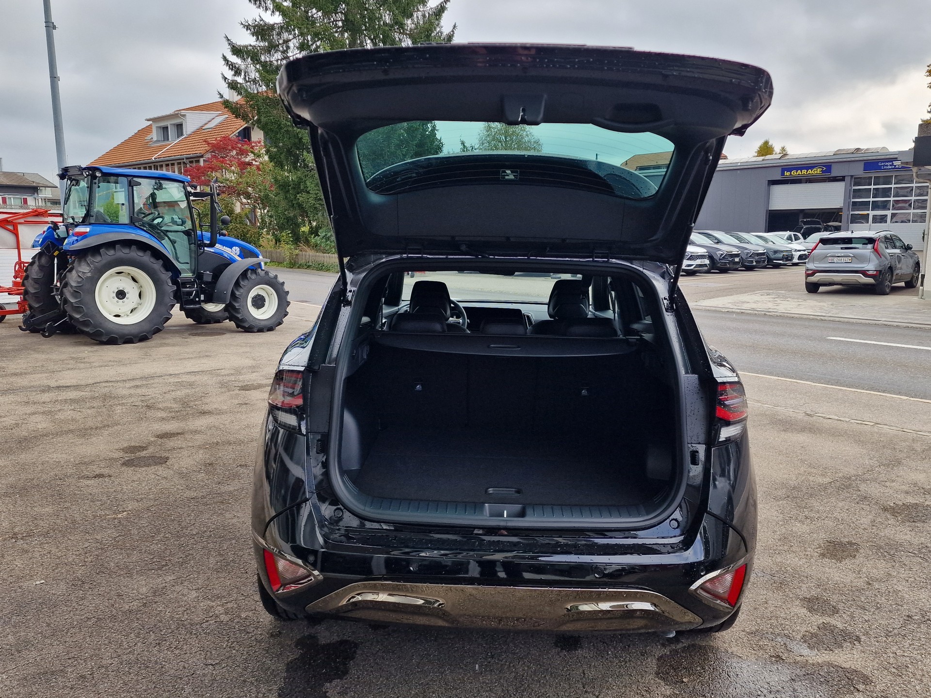 KIA Sportage 1.6T-GDi HEV Power Edition 4x4 A-showroom-element-3