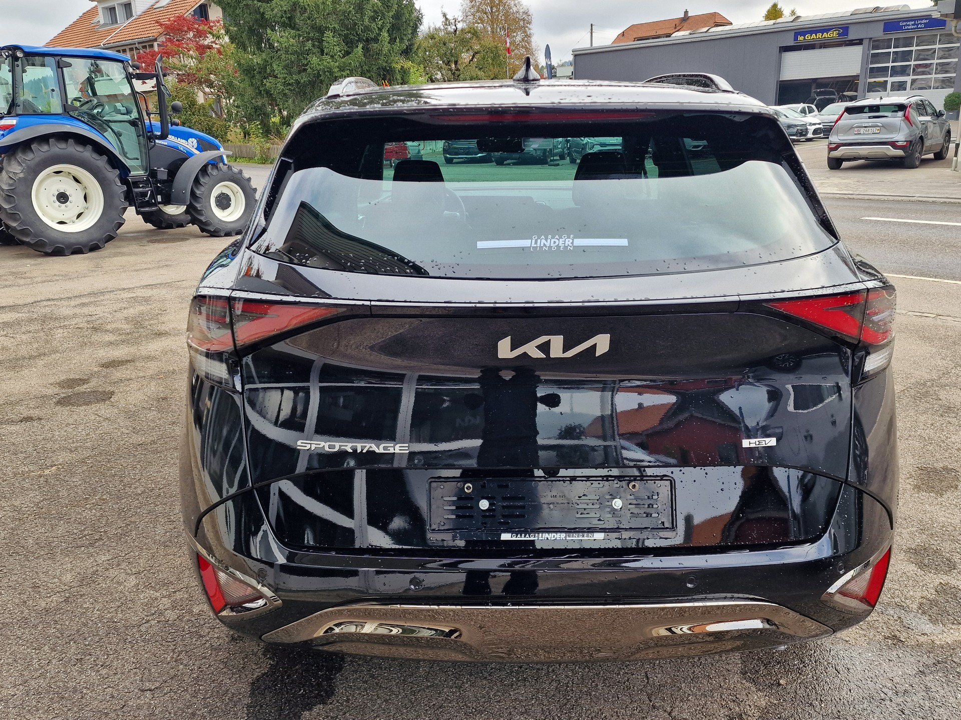 KIA Sportage 1.6T-GDi HEV Power Edition 4x4 A-showroom-element-2