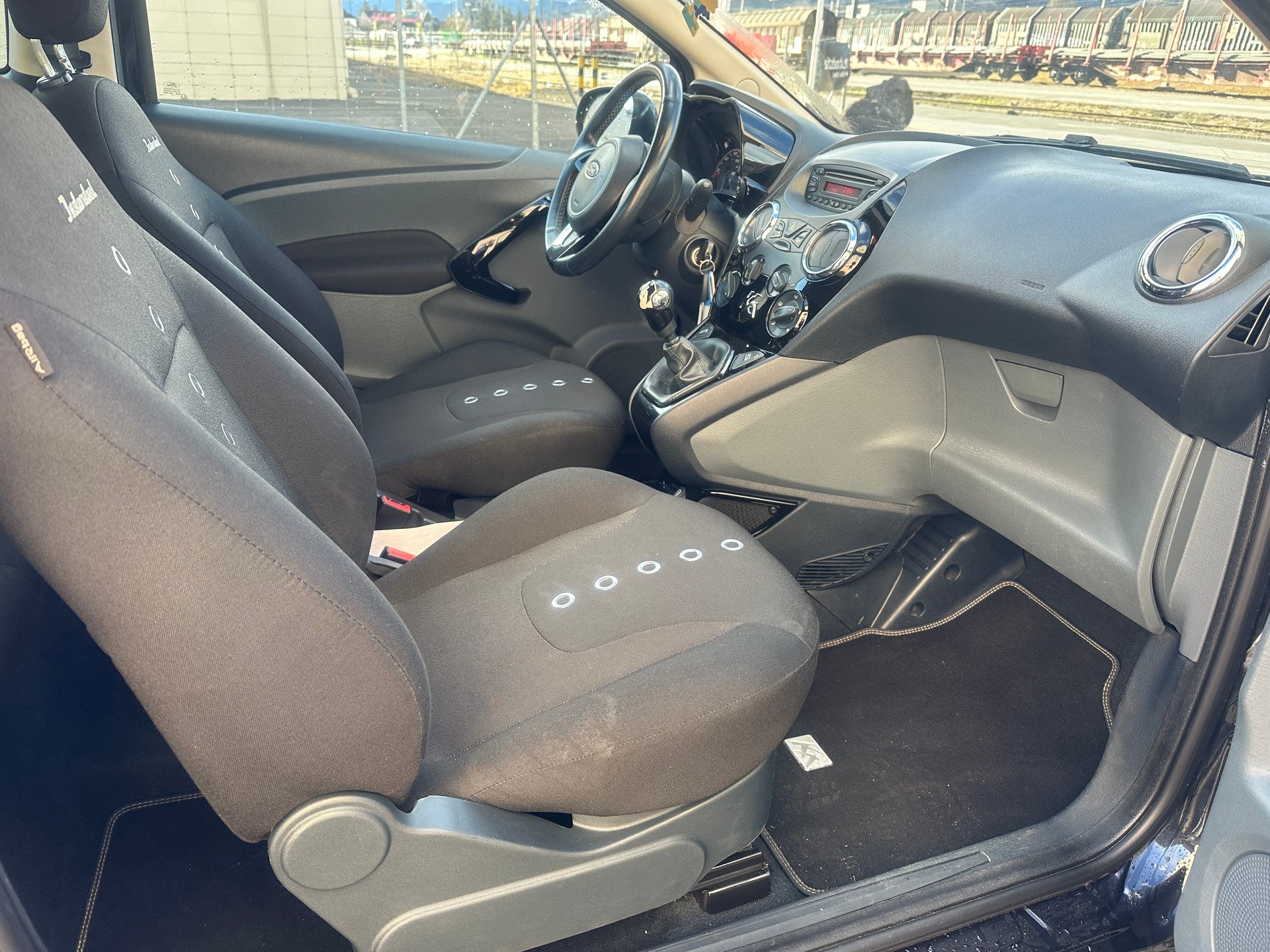 FORD KA 1.25 Grand Prix-image-14