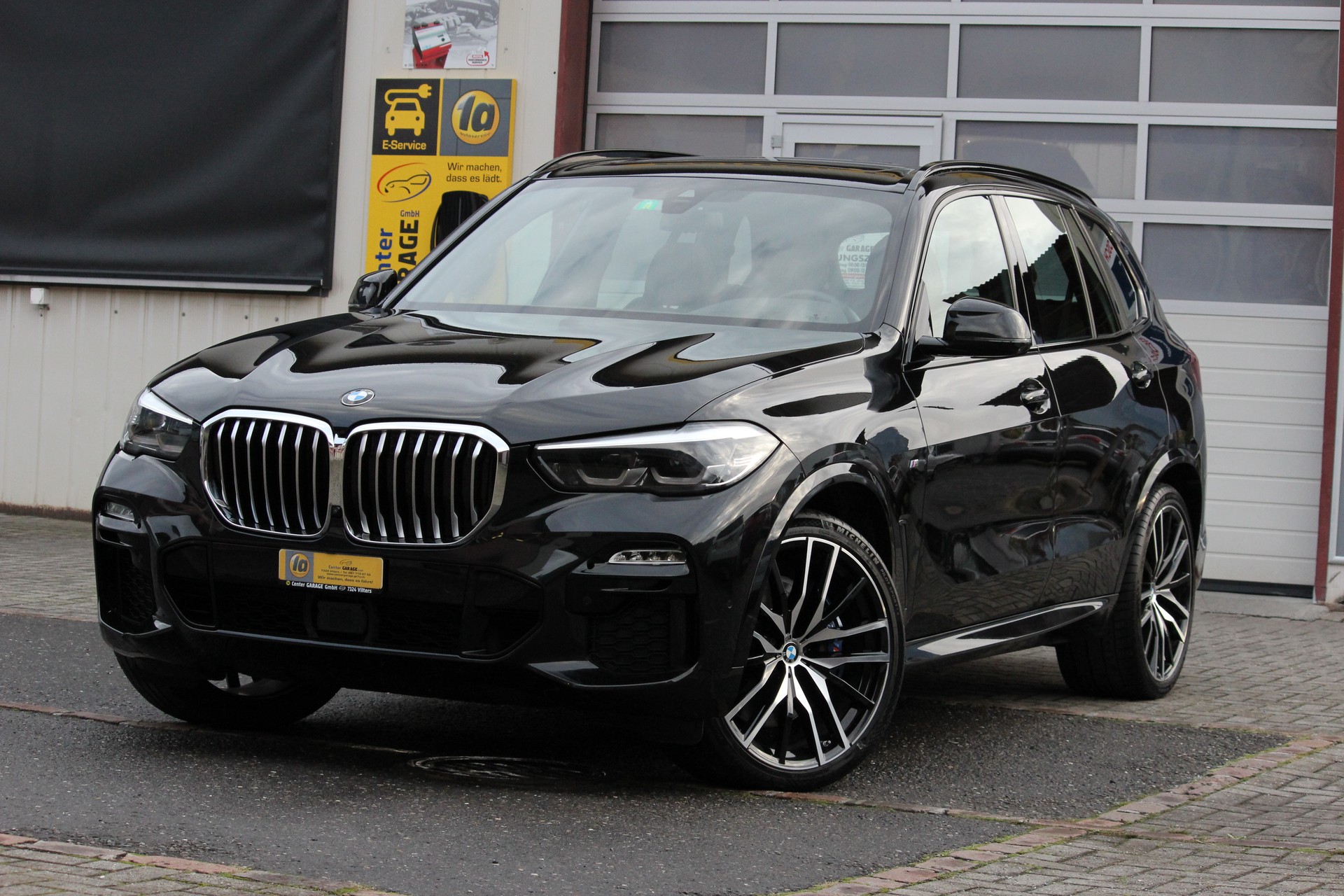 BMW X5 xDrive 30d Steptronic-showroom-element-3