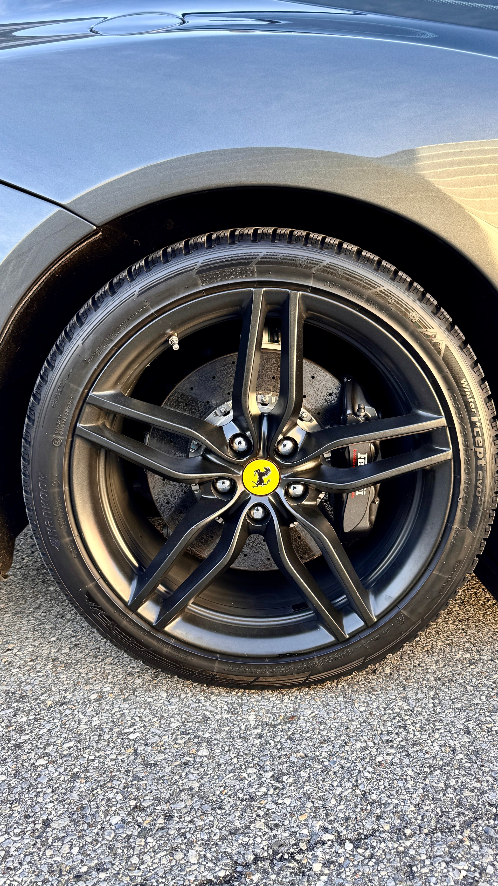 FERRARI FF-image-11