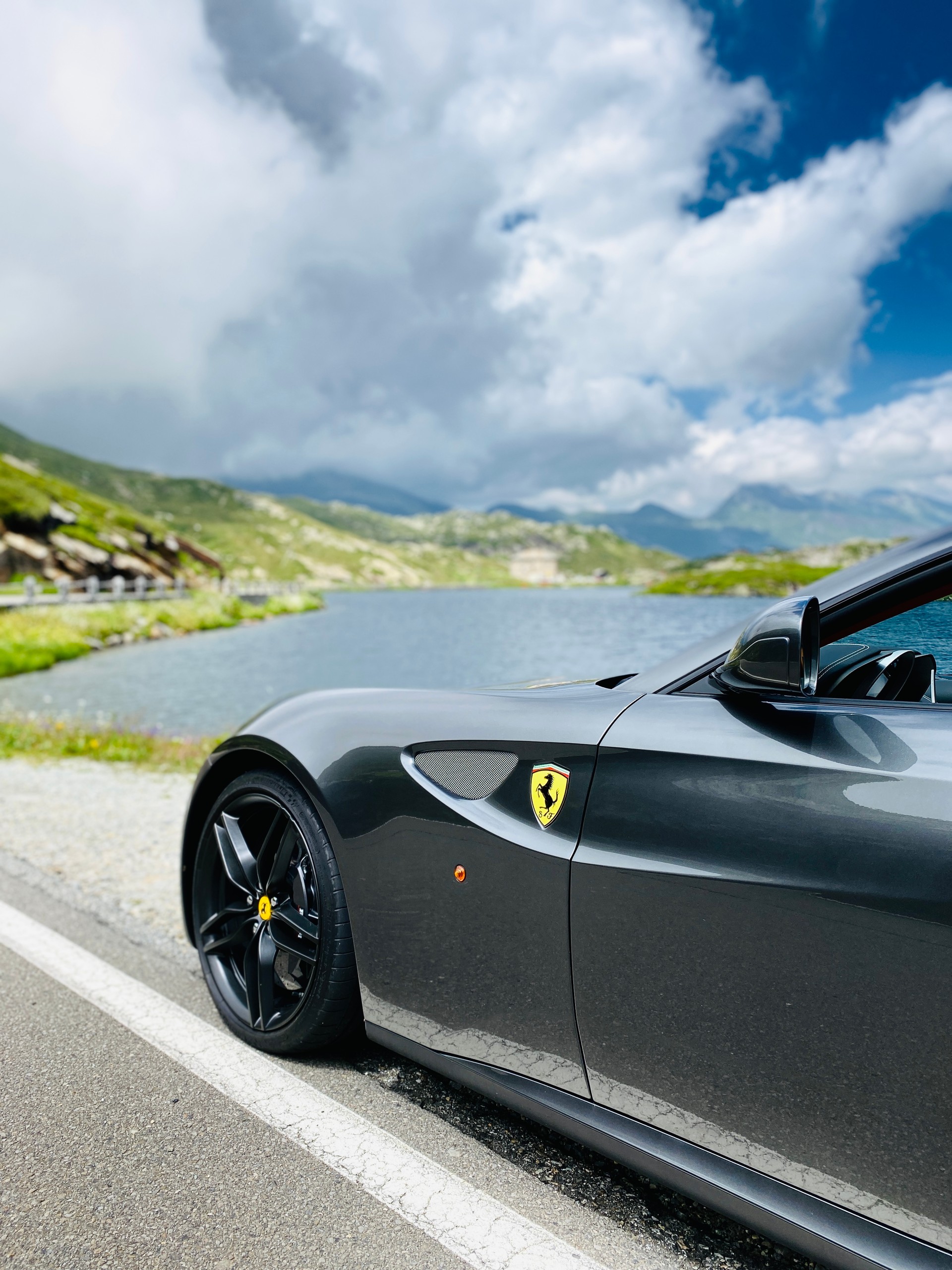 FERRARI FF-image-2