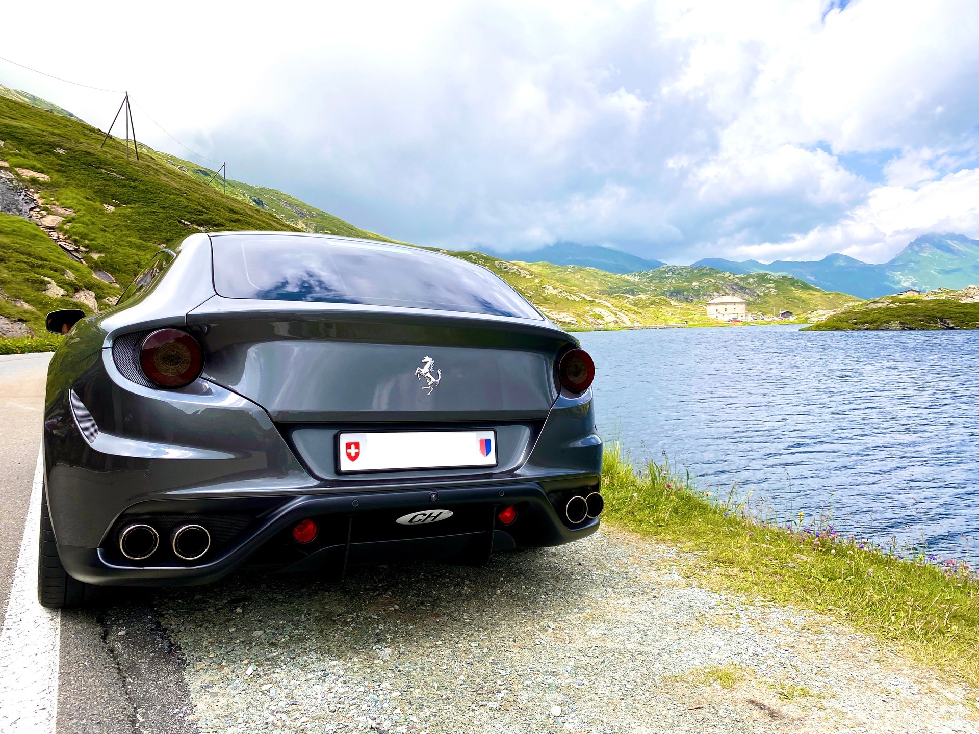 FERRARI FF-image-3