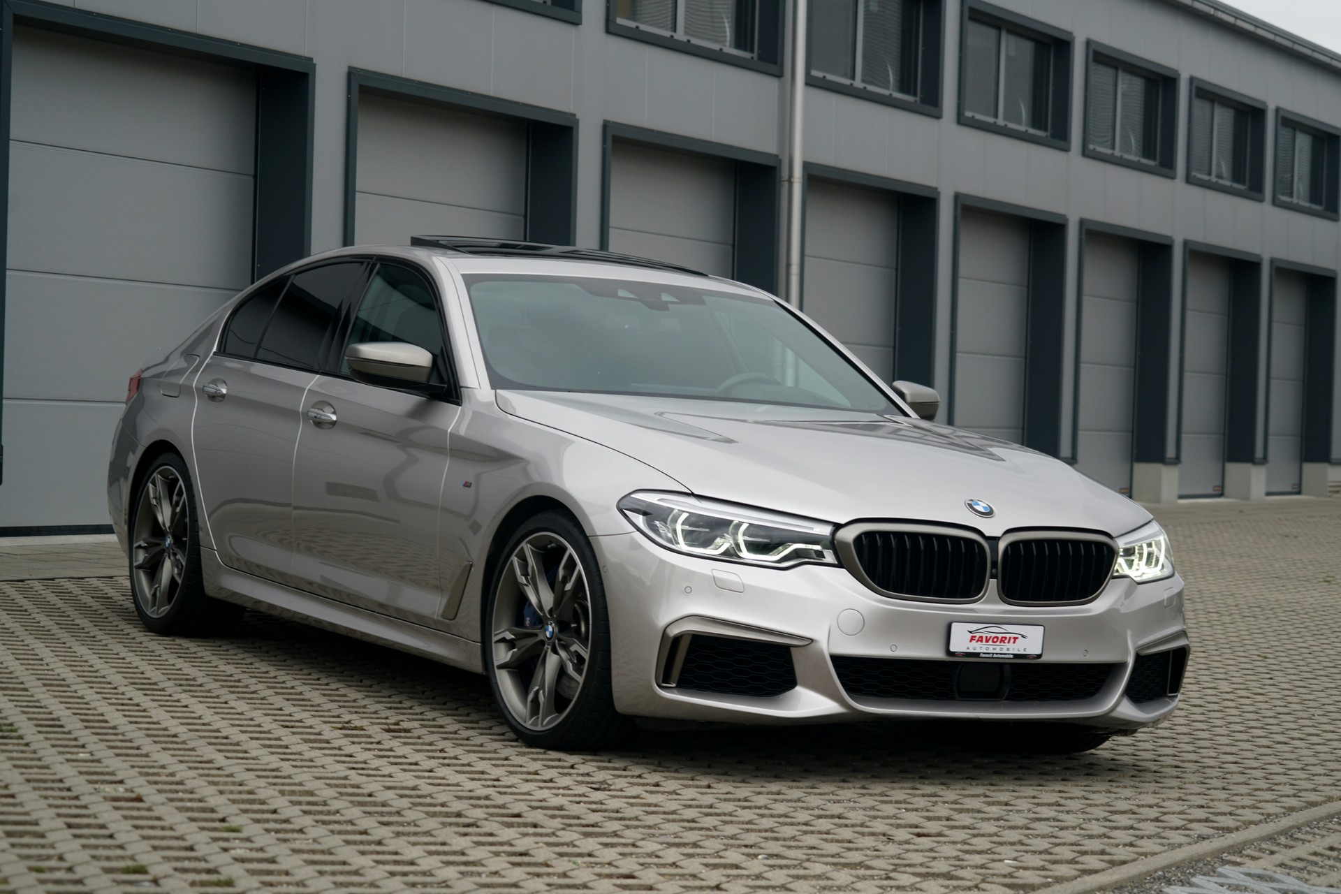 BMW M550d xDrive Steptronic (CH)-image-11