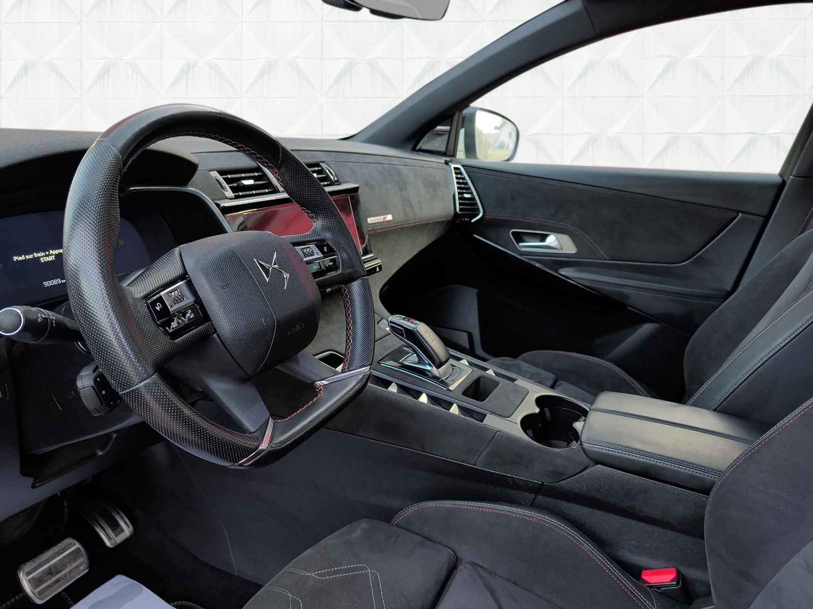 DS AUTOMOBILES DS 7 Crossback E-Tense 300 Performance Line-image-8