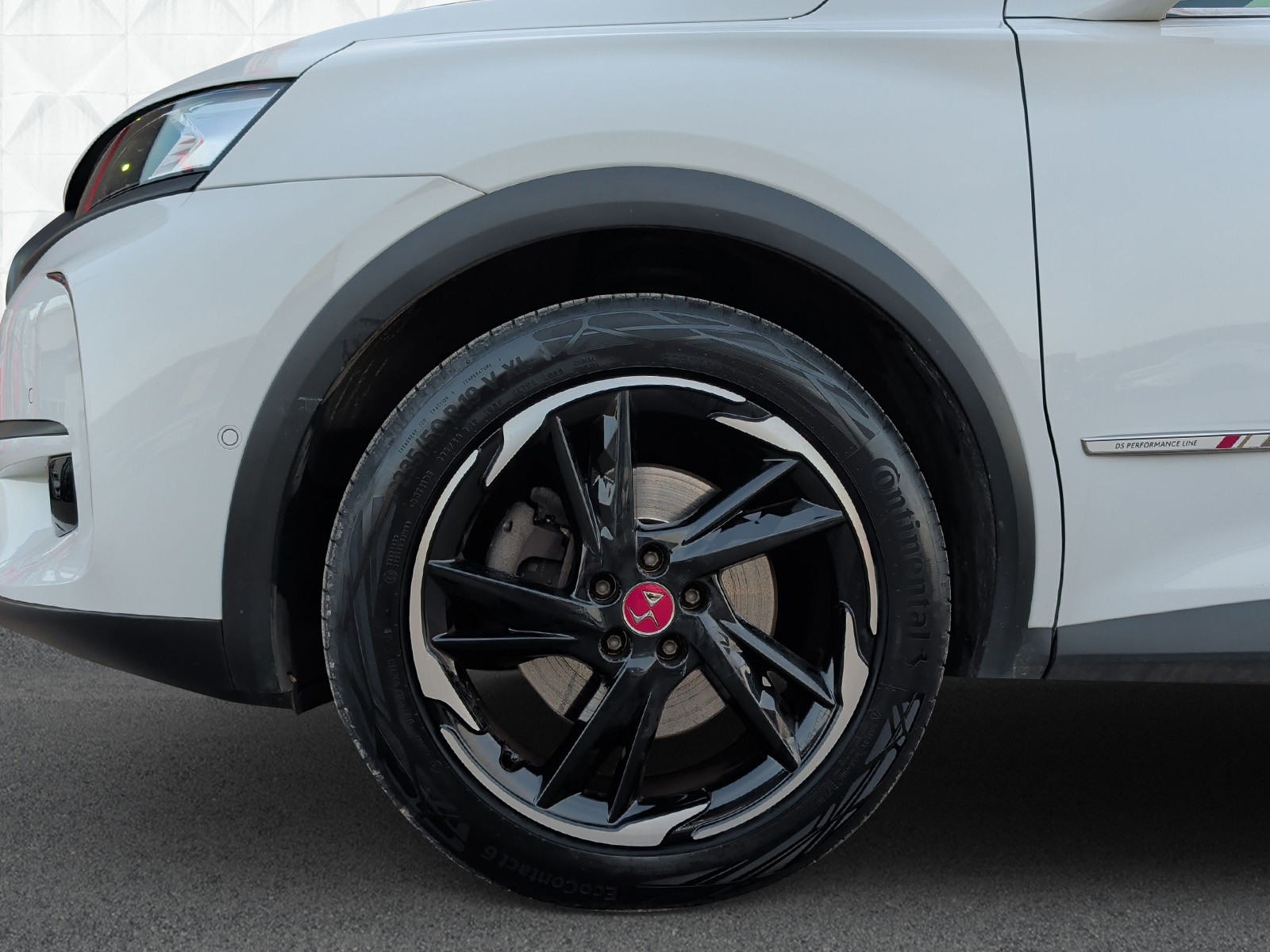 DS AUTOMOBILES DS 7 Crossback E-Tense 300 Performance Line-image-7